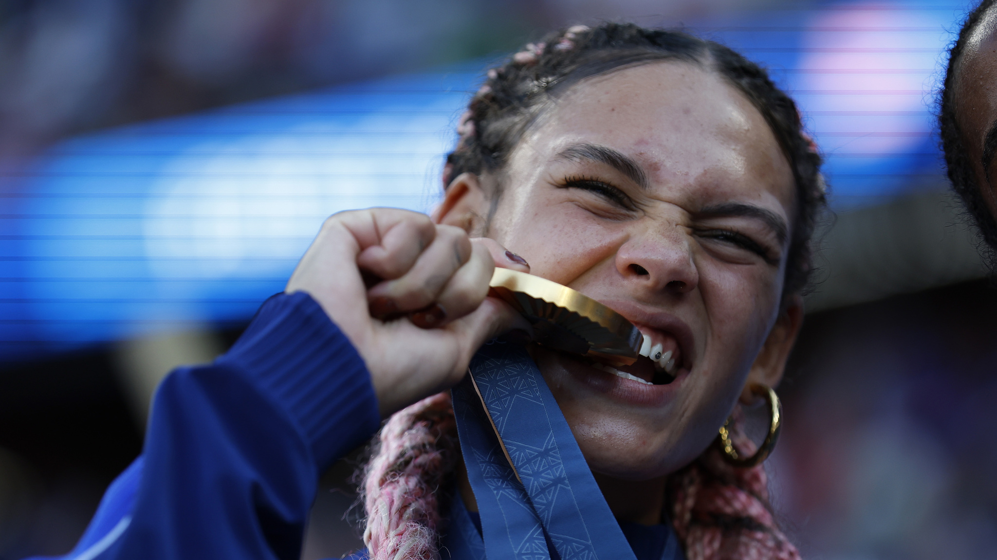 Dennis Rodman fails to win daughter Trinitys forgiveness and his attempts at reconciliation fail: Its a joke