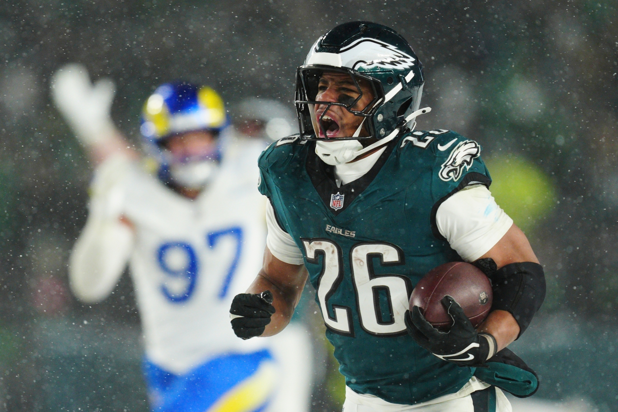 Saquon Barkley Takes Over as Eagles Advance to NFC Championship