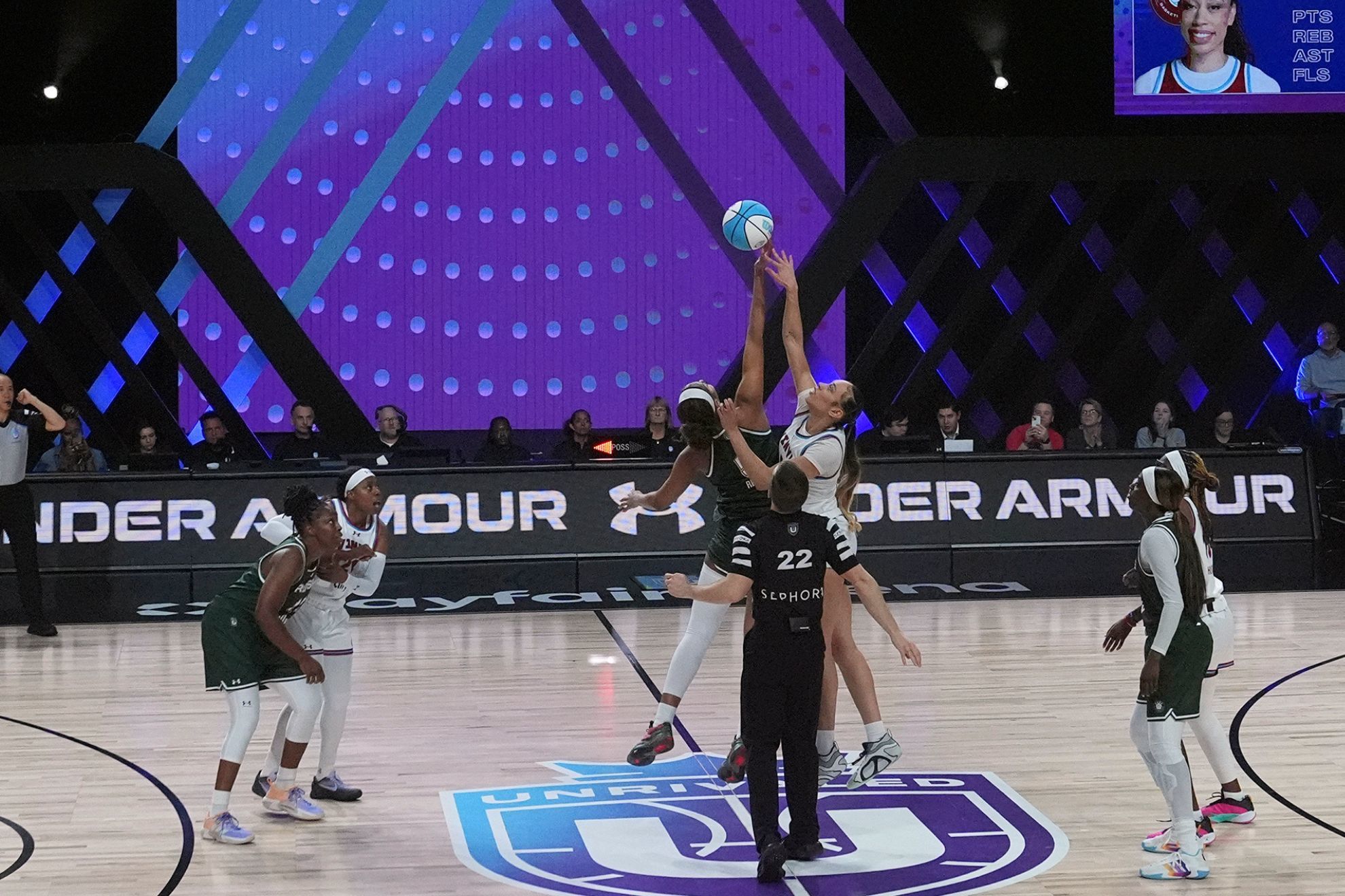 Rose and Vynil at the start of the match.