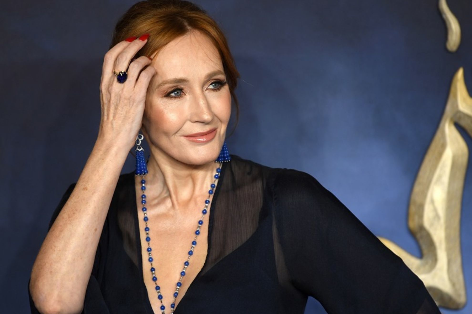 JK Rowling again attacks gender ideology: The guilty will not be in a cell with a 6ft 4in rapist called Dolores