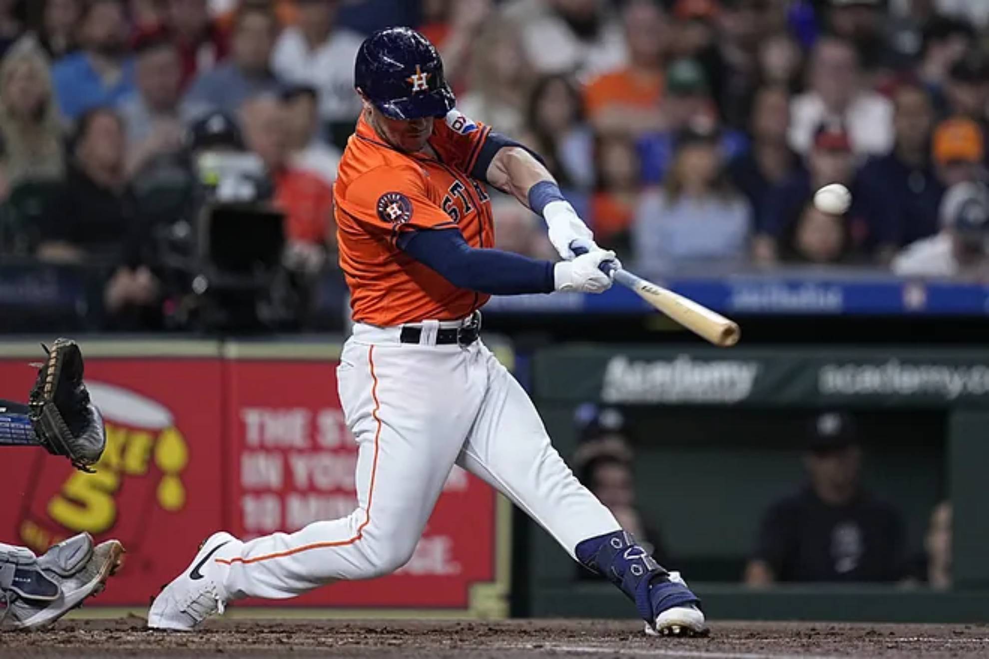 Alex Bregman ignores Astros offer, which is not enough to keep third baseman