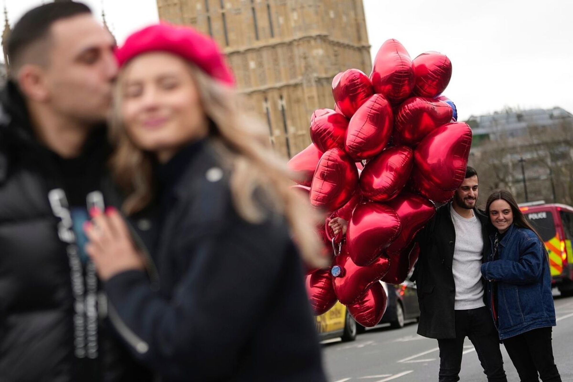 Valentines Day Gifts 2025: What are the most popular gift options this year?