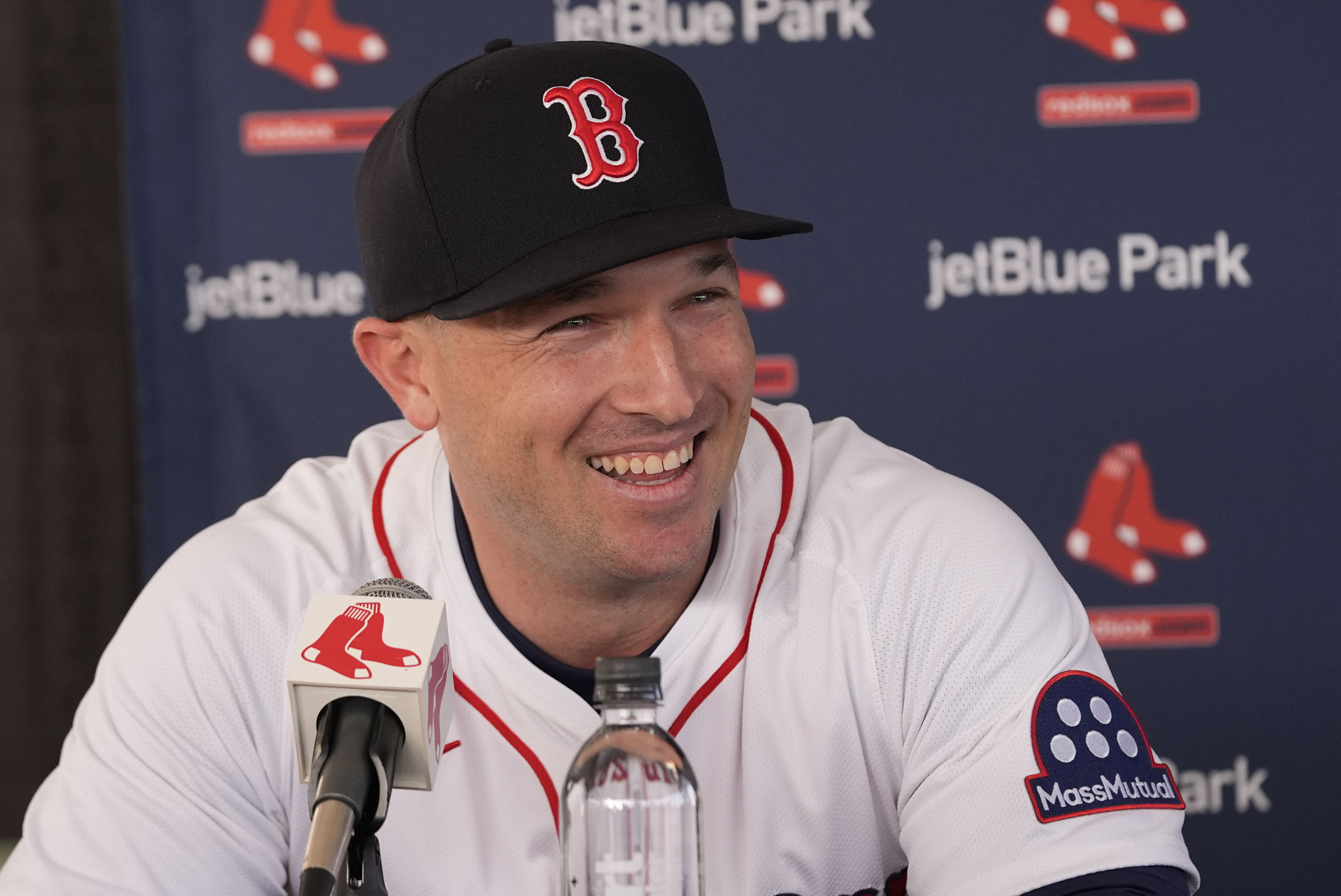 Red Sox have a problem with Alex Bregman: Rafael Devers refuses to switch positions despite $120 million pressure