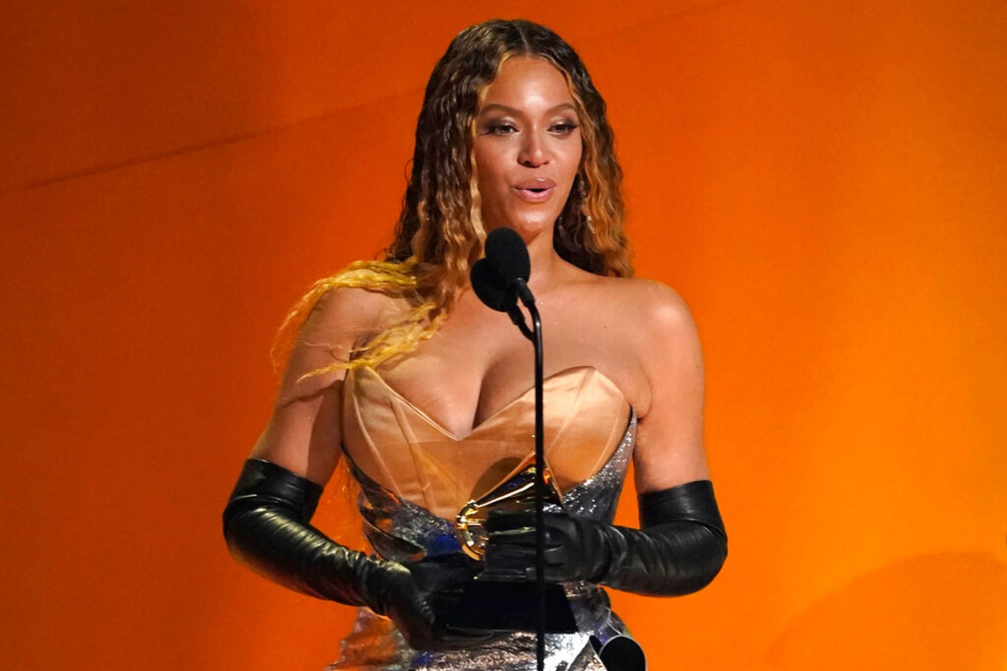 Beyonce accepts the award for best country album for COWBOY CARTER during the 67th annual Grammy Awards on Sunday, Feb. 2, 2025, in Los Angeles. (AP Photo/Chris Pizzello)