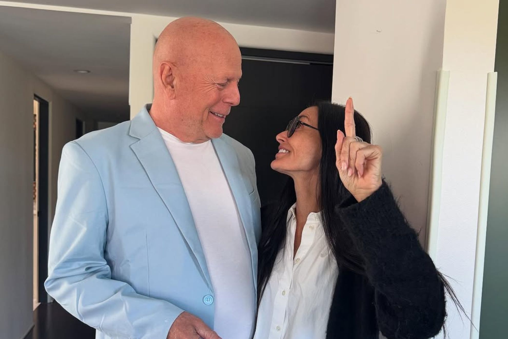 Bruce Willis puts his worries behind and smiles while dancing despite his condition