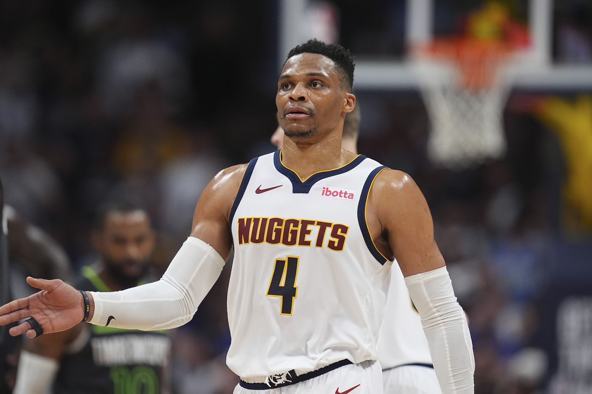 Russell Westbrook explodes in frustration at his own fan after being yelled at