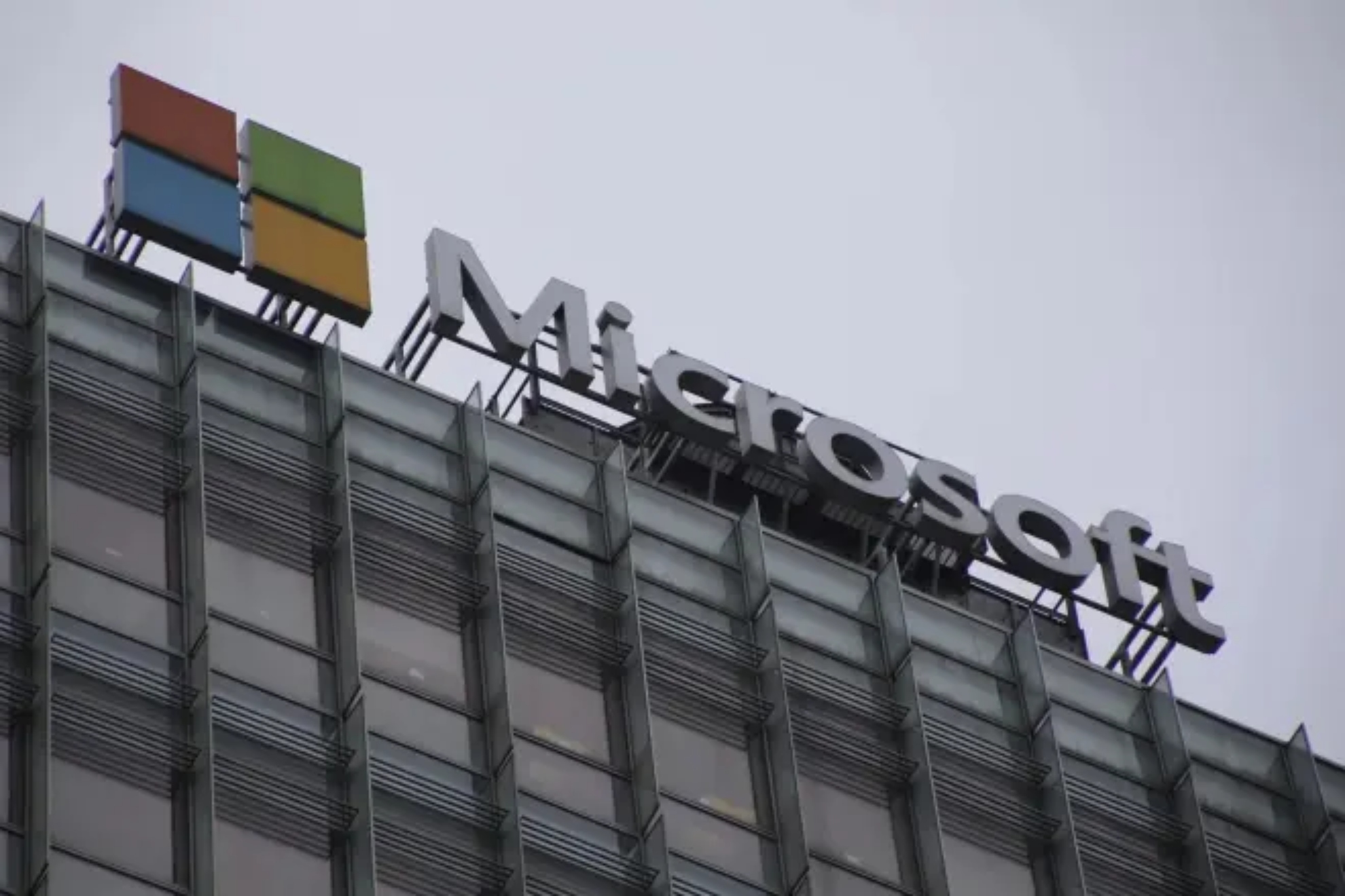 Chaos at Microsoft: two workers fired for criticising the company for supplying artificial intelligence to the Israeli military