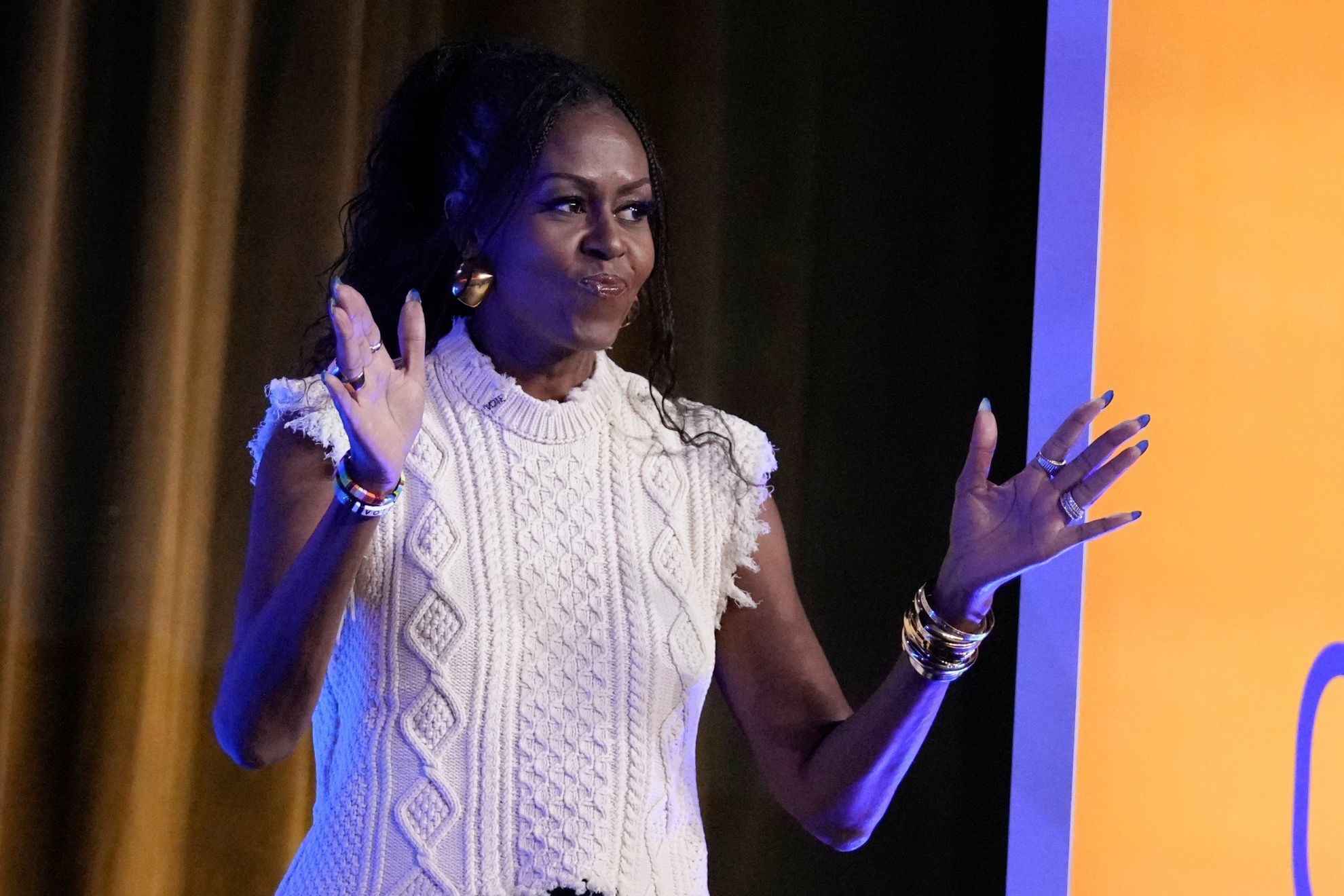 Some have found contradictions.