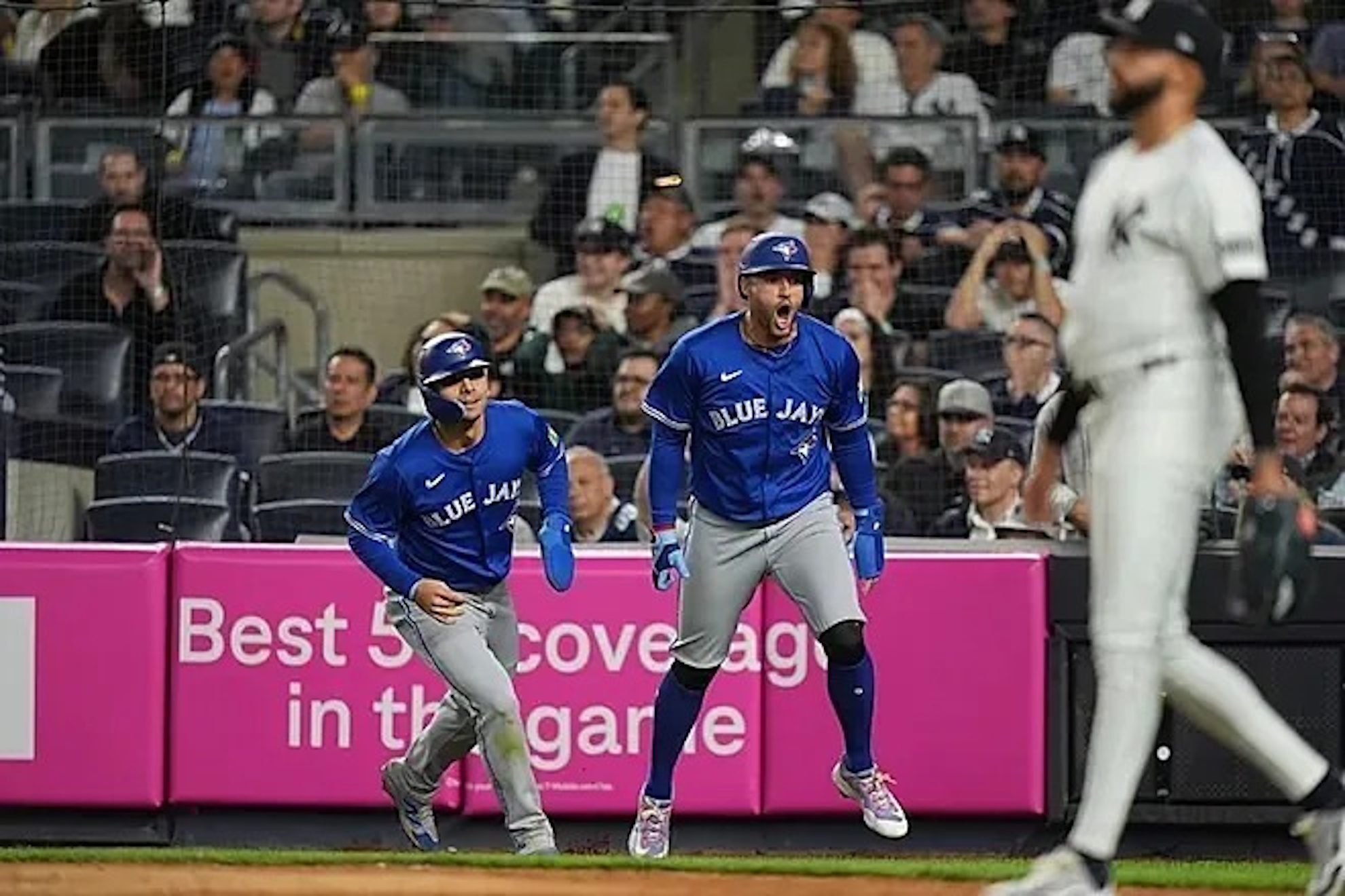 Yankees fans threaten Devin Williams after terrible start to the season