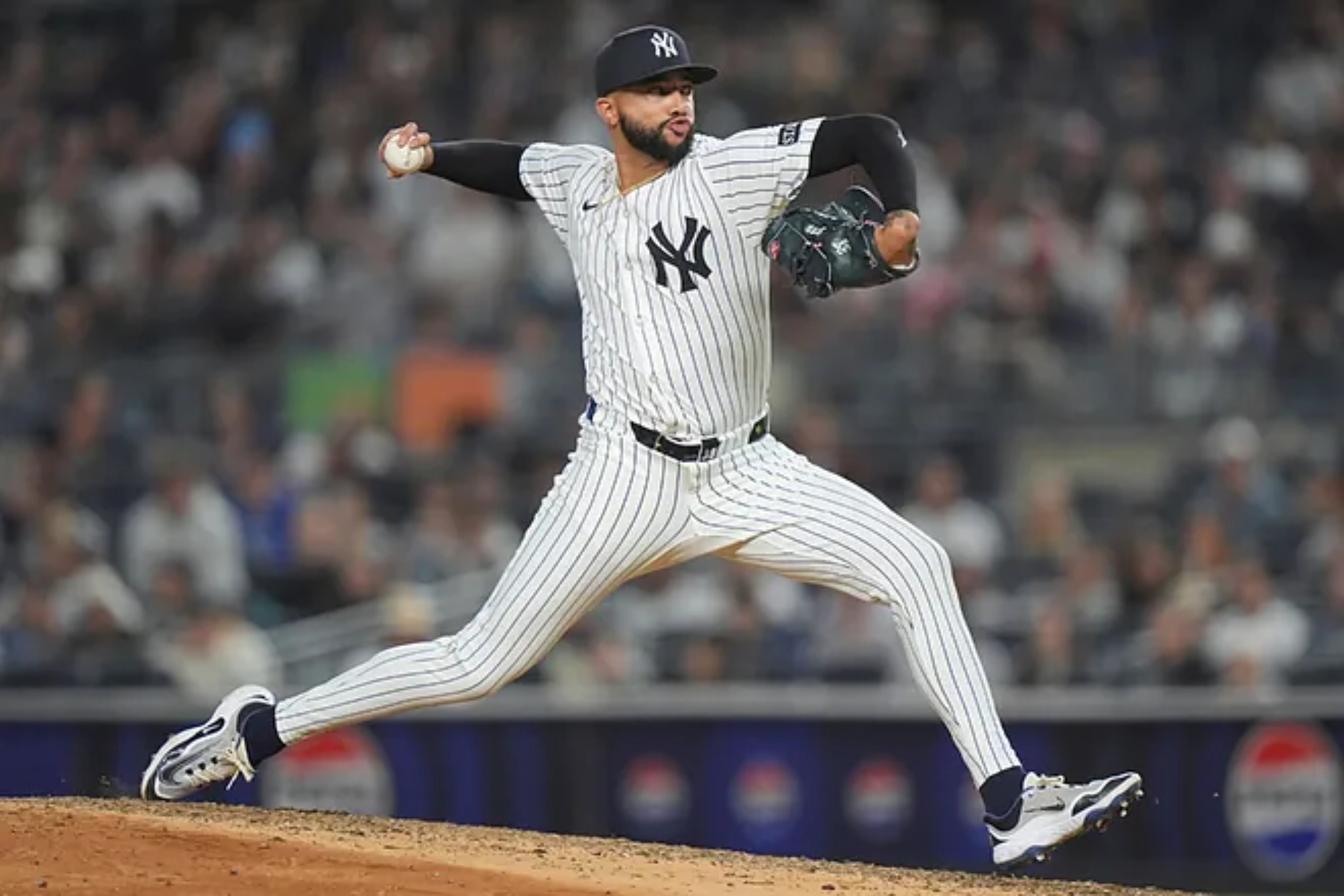 Devin Williams shows pride and shows why he is a star presence with the Yankees