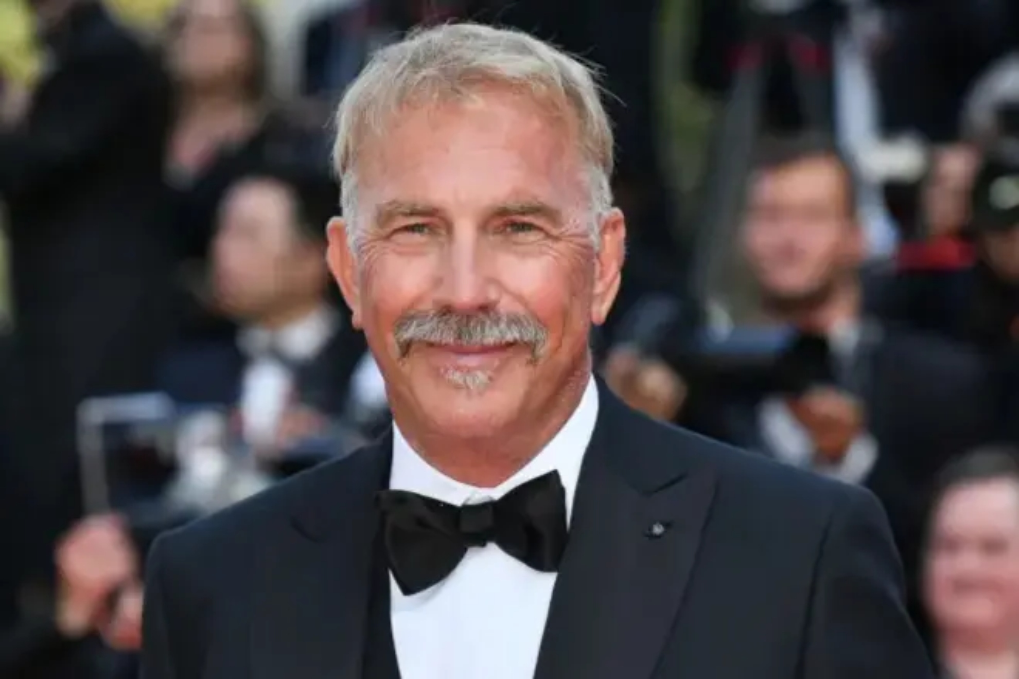 Kevin Costner sued by actress after being forced to shoot a scene containing rape without warning