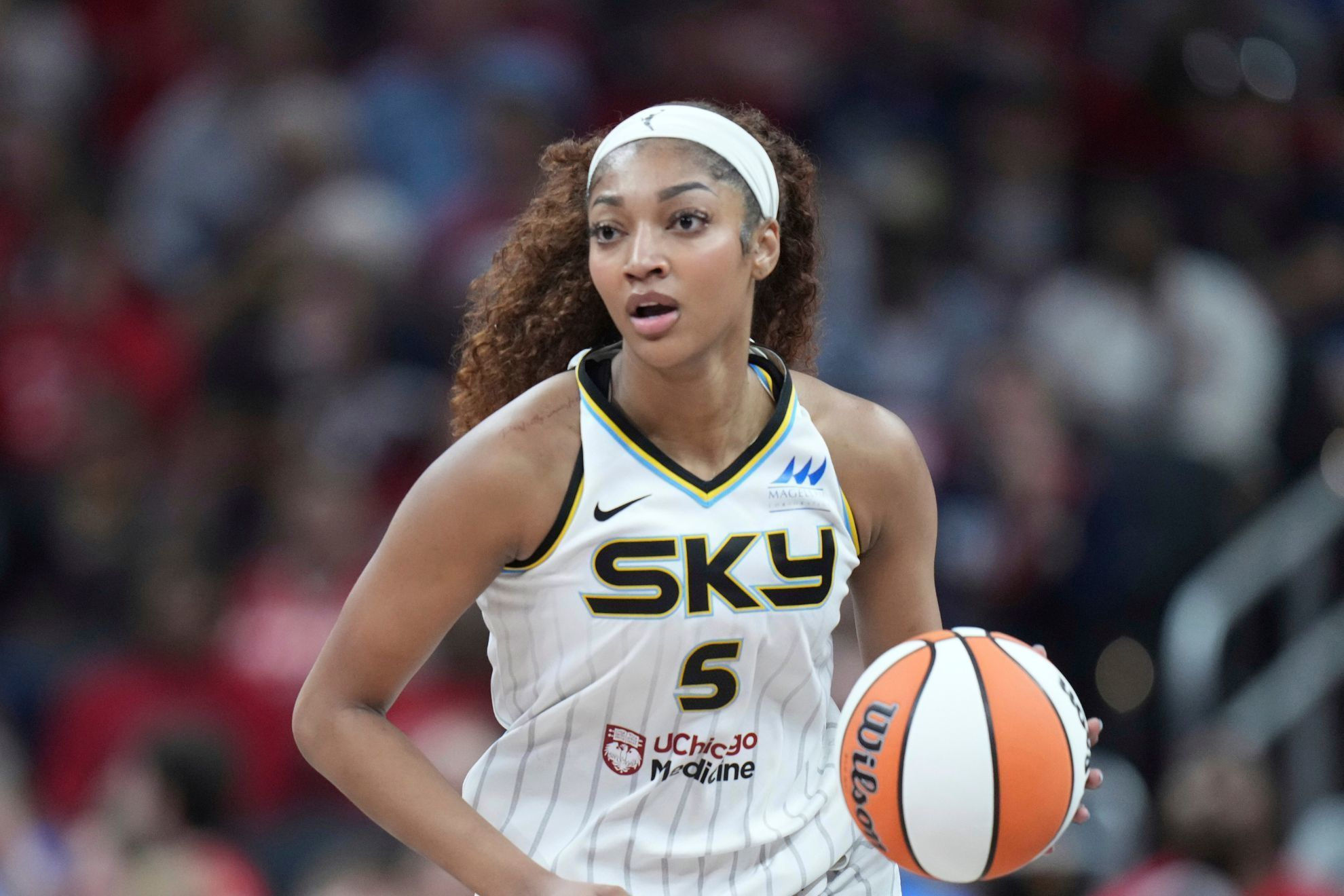 Angel Reeses alliance with her enemy helps to get the better of her to sink Paige Bueckers even further