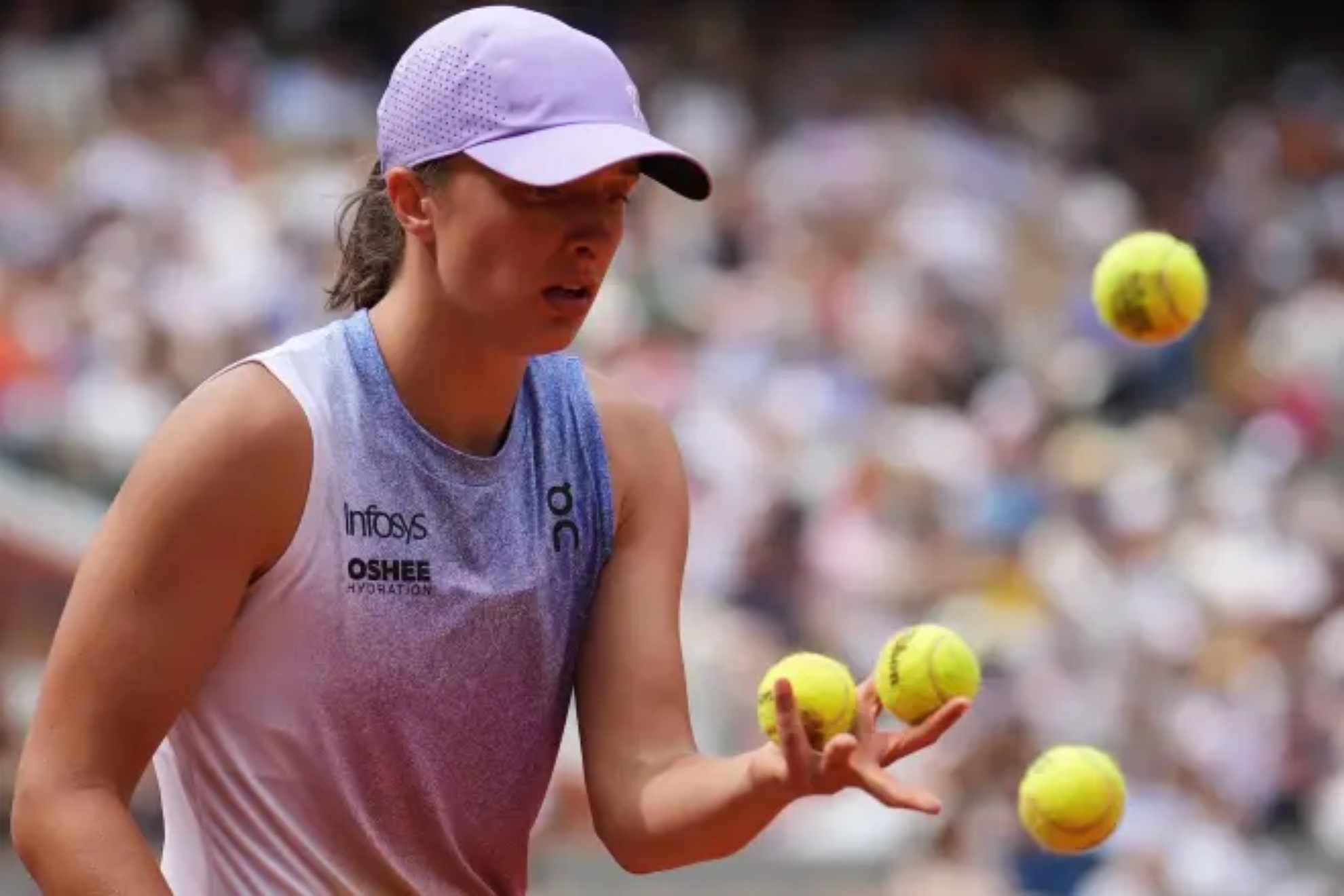 Swiatek saves her Roland Garros crown against Rybakina
