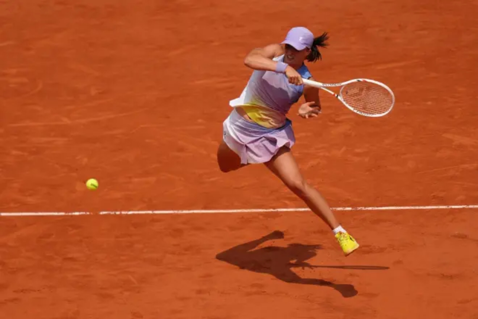 Swiatek defends her fortress and repeats Roland Garros semi-finals