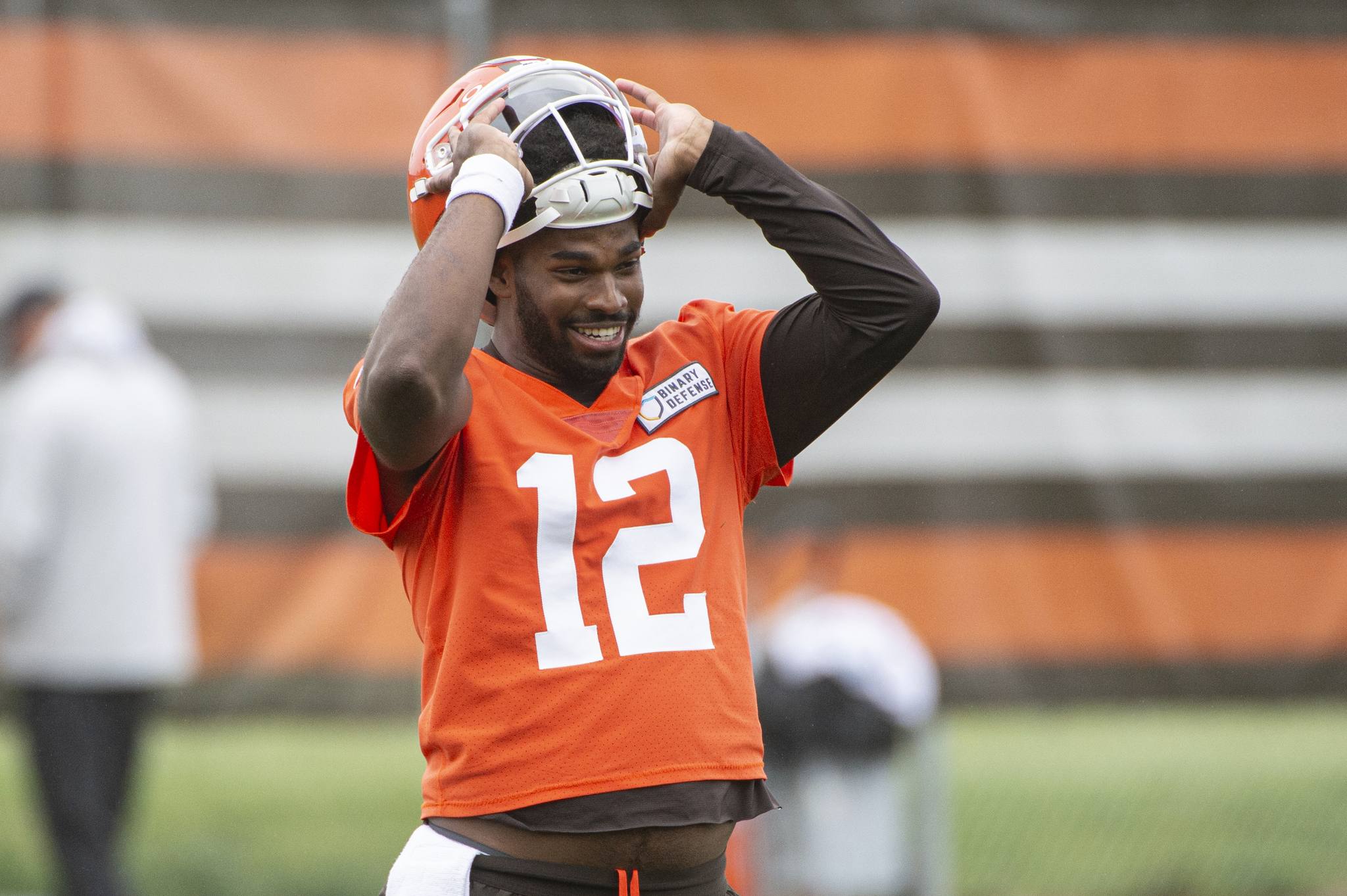 The hype around Shedeur Sanders sparks first controversy without having played