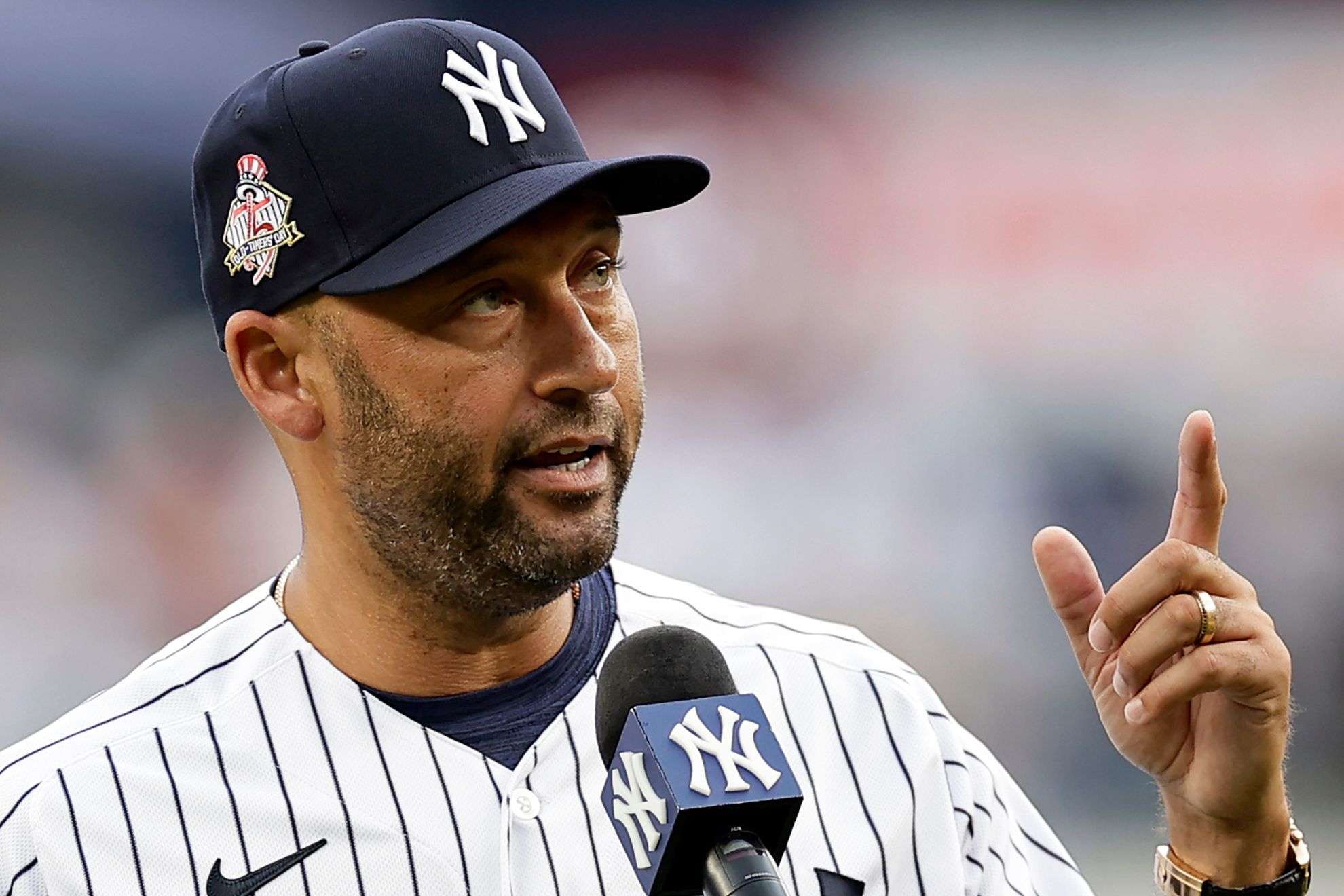 Derek Jeter gets pissed at Adin Ross during a live stream and warns him about walking up to him