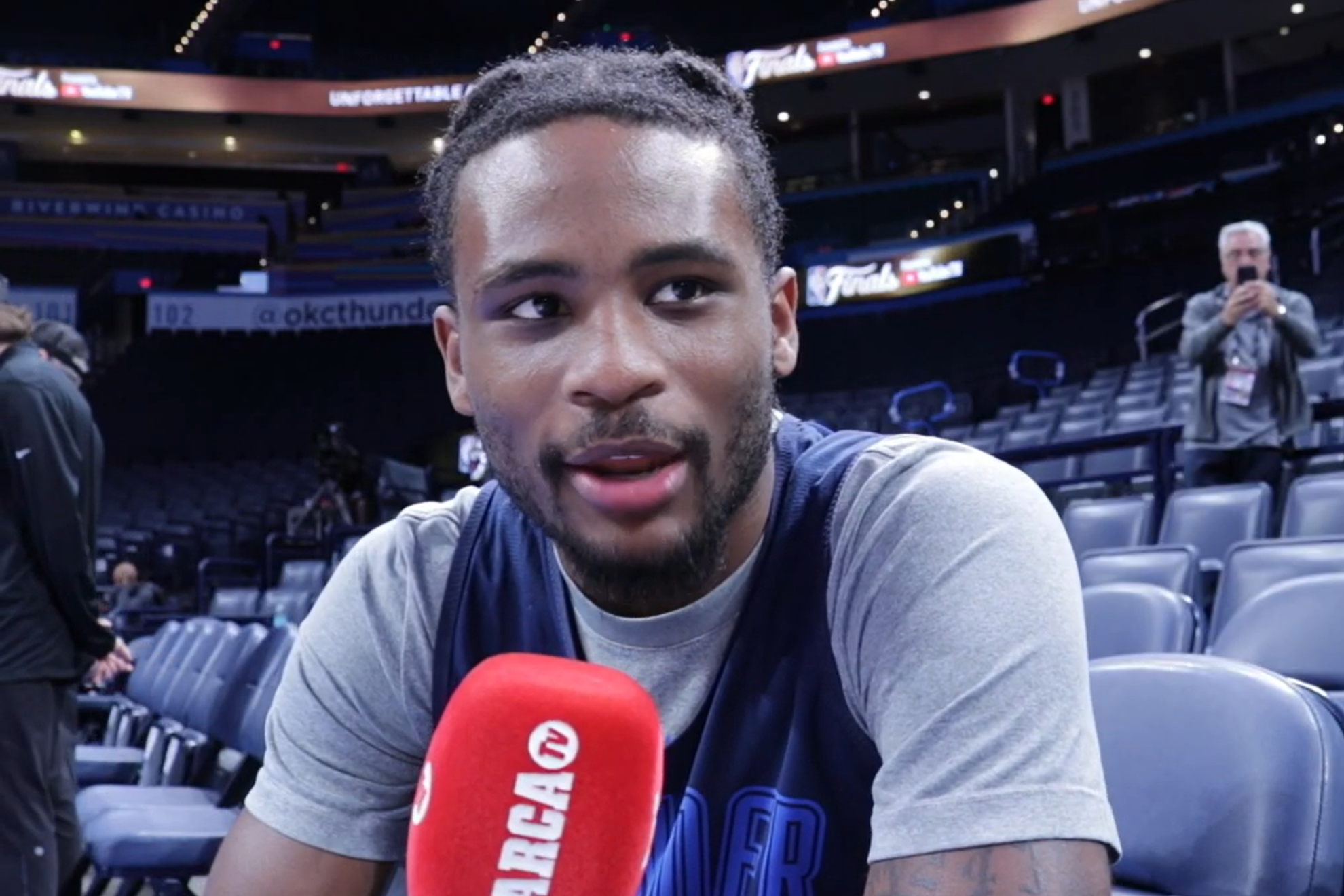 Carson Wallace speaks to MARCAs Nacho Garcia ahead of Game 7 in the NBA Finals. Copyright: Nacho Garcia / MARCA