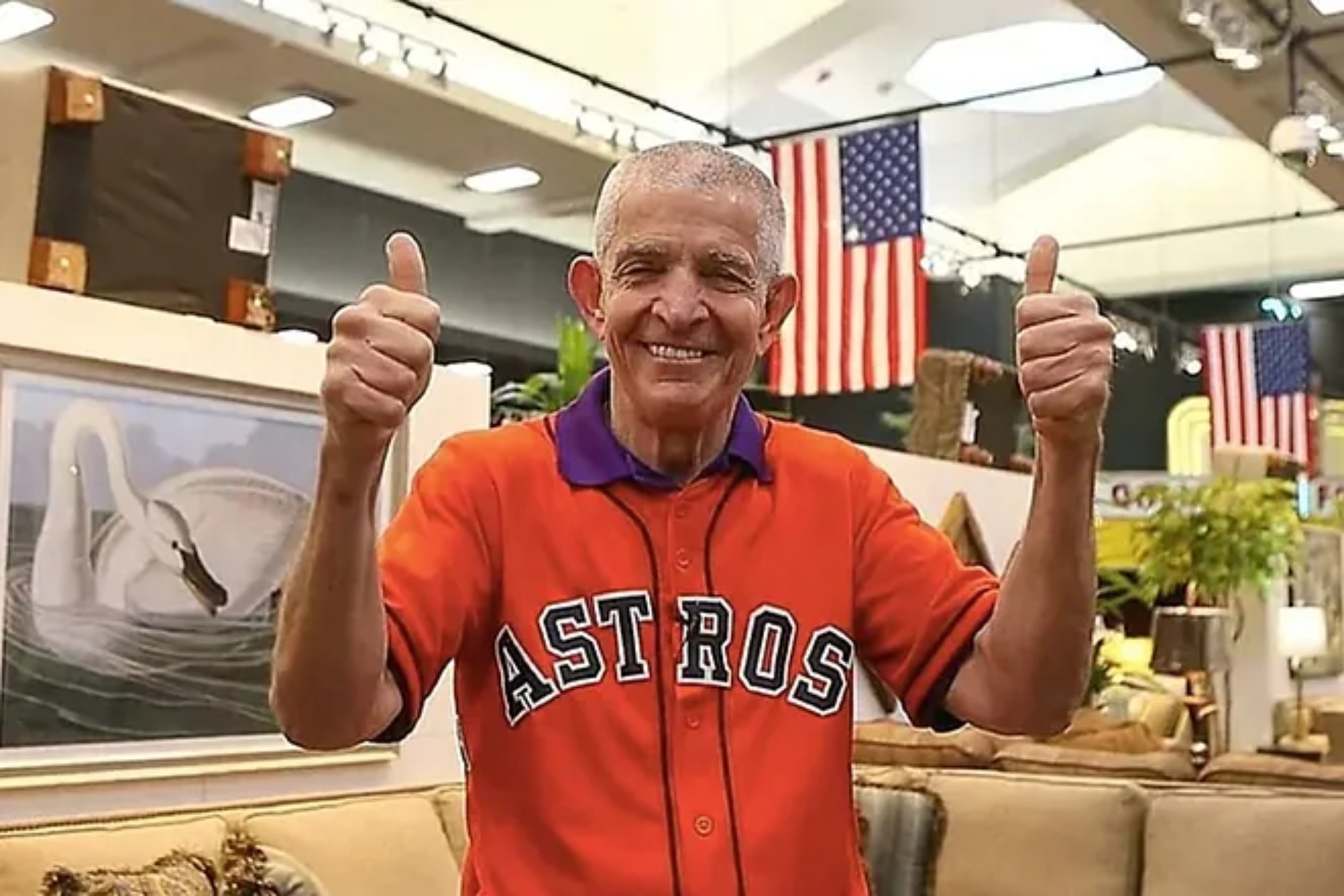 Mattress Mack makes surprise appearance at Morgan Wallen concert after overcoming health problem