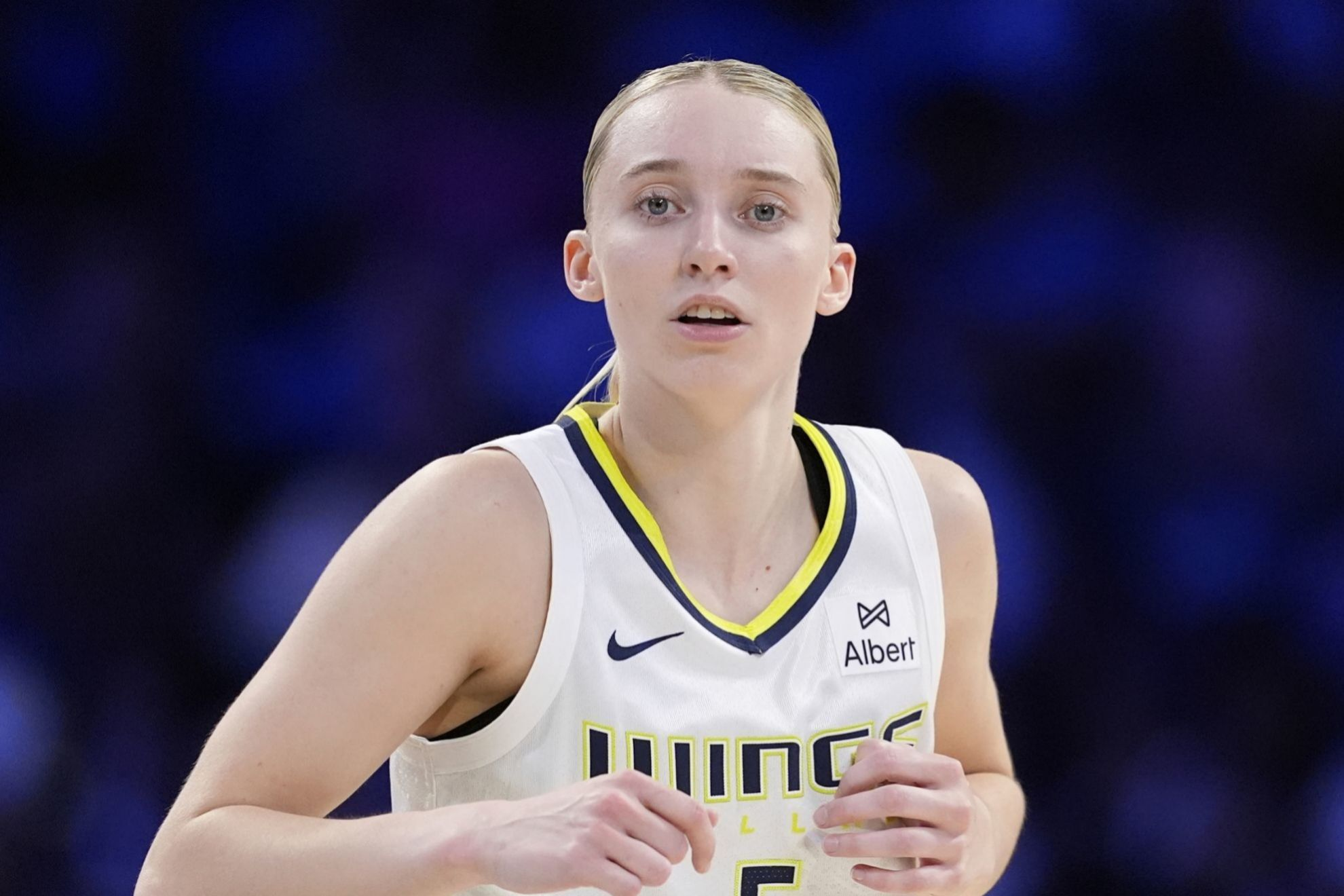 Dallas Wings coach issues challenge to Paige Bueckers and Arike Ogunbowale ahead of Caitlin Clark showdown