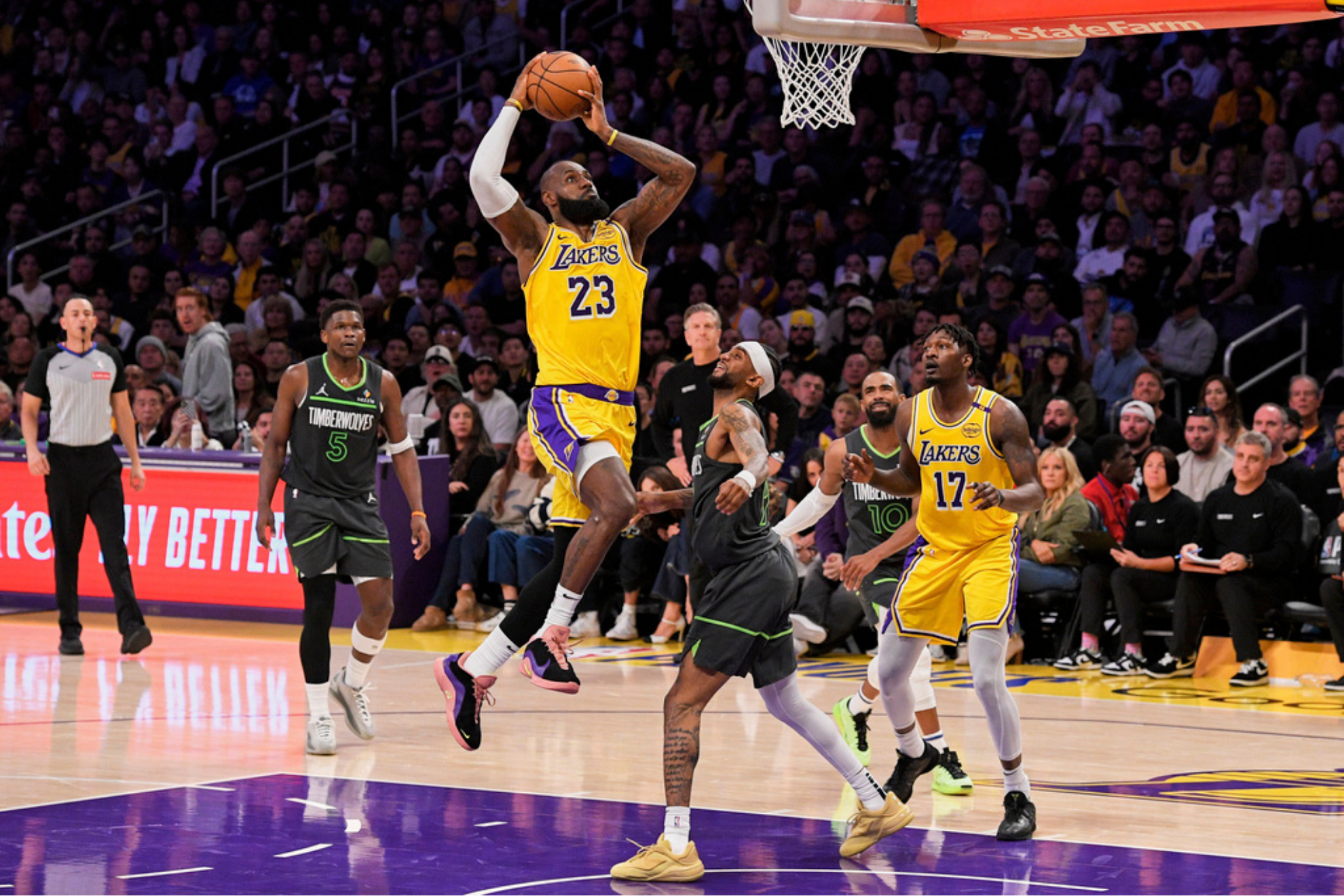 Los Angeles Lakers forward LeBron James shoots