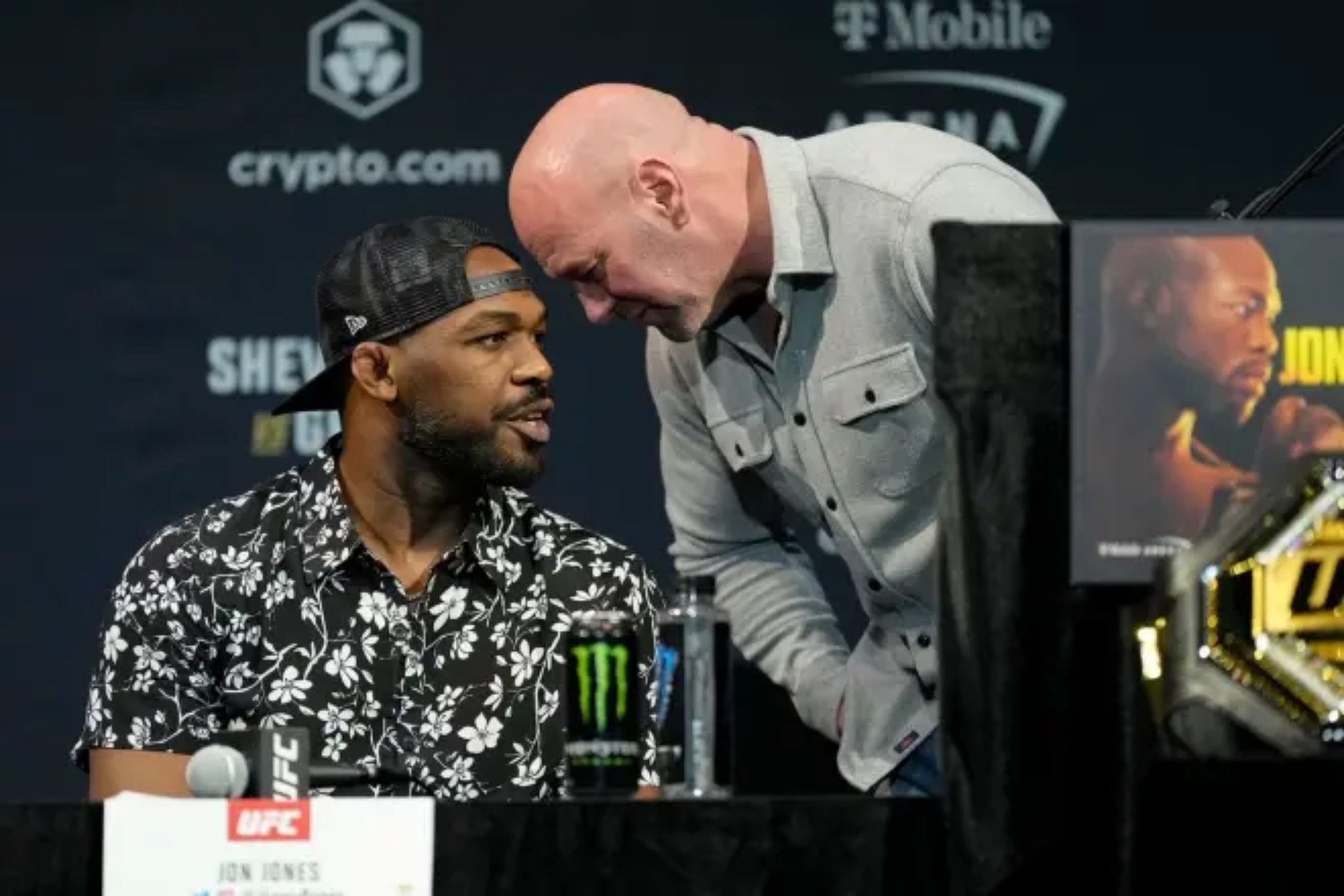 Dana White slams Jon Jones... and the GOAT hits back with the White House in the background