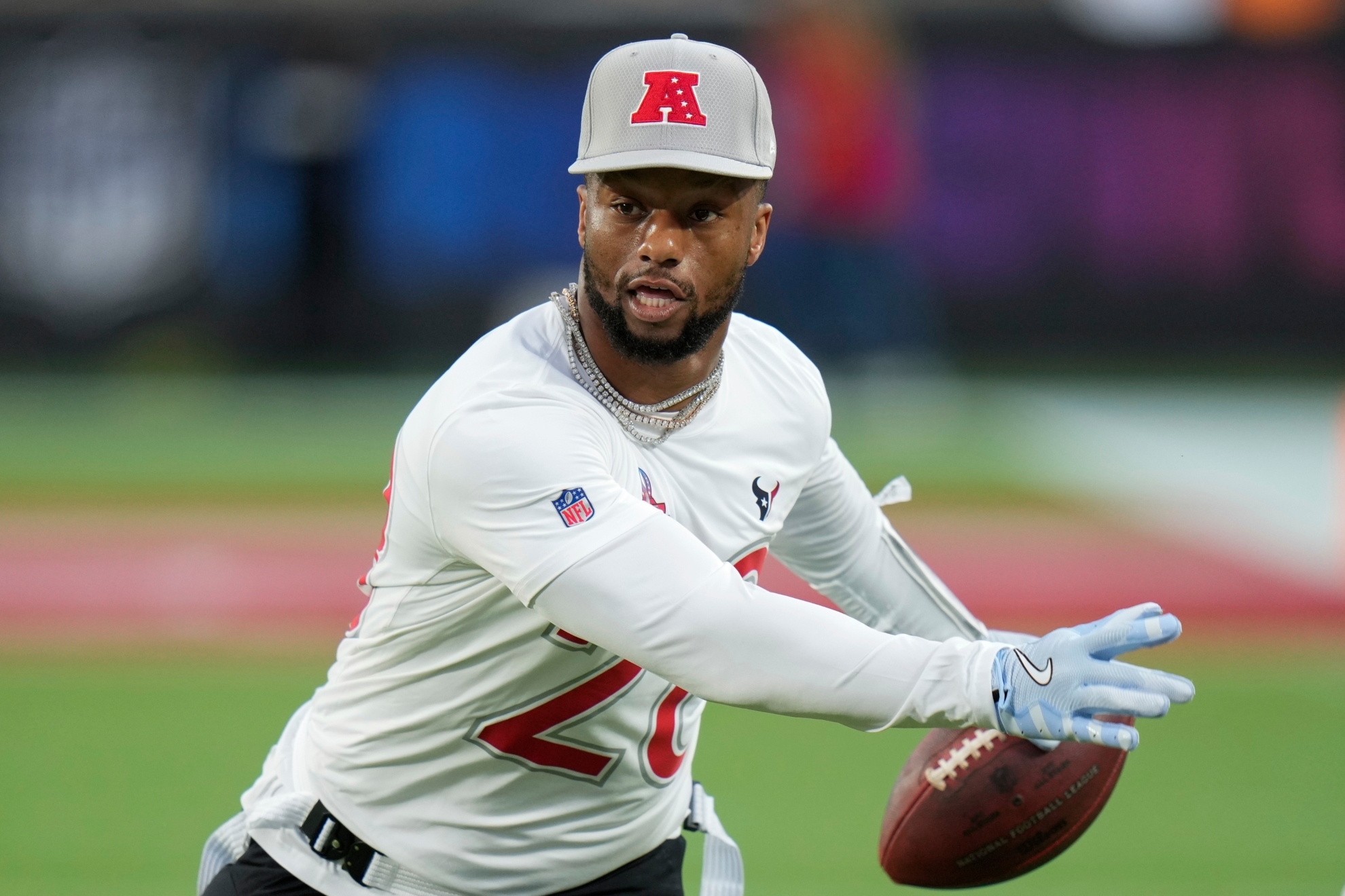 Texans RB Room in Flux as Joe Mixon Lands on Injury List