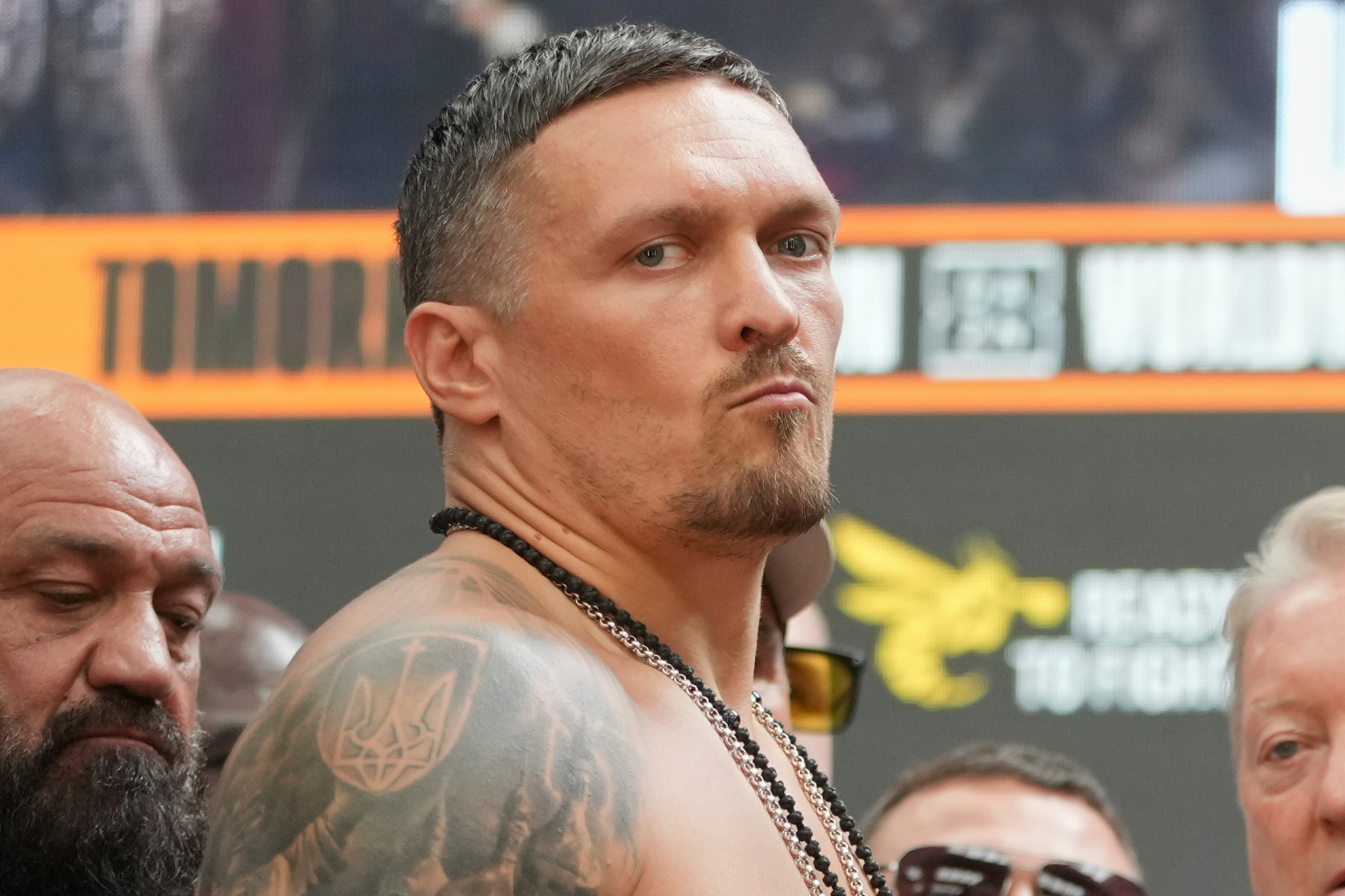Oleksandr Usyk is still the king of the heavyweight division for the time being.