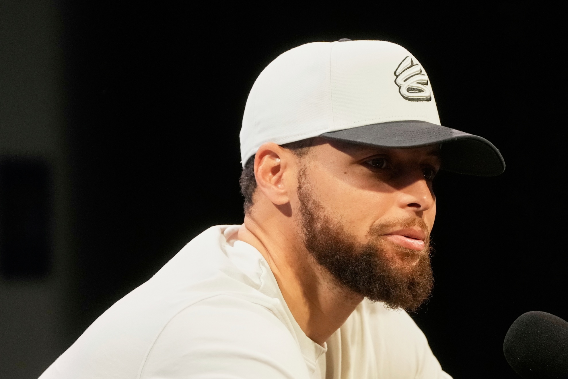 Steph Curry to miss NBA All-Star Game with knee injury.