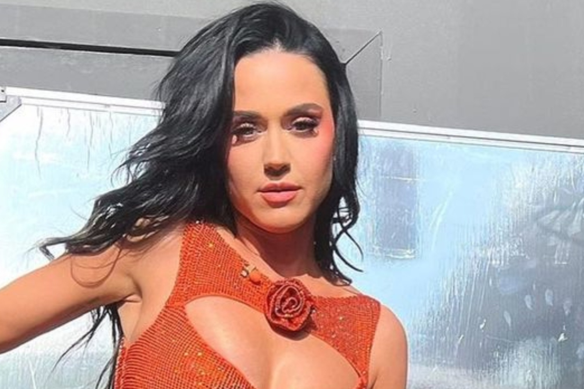 Katy Perry shows off her incredible beach body amidst Justin Trudeau romance rumors: Are they dating?