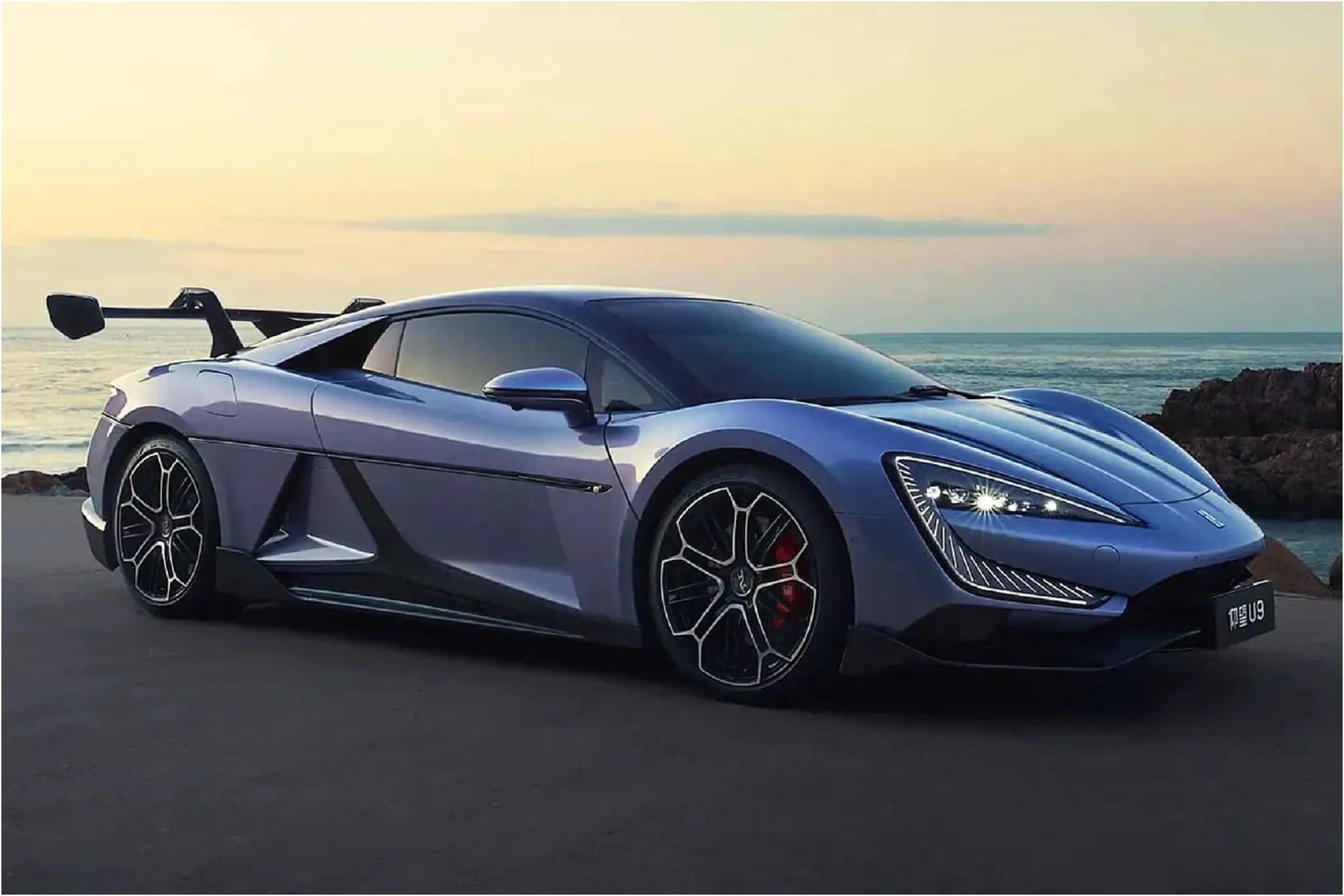 Reference image of the Yangwang U9.