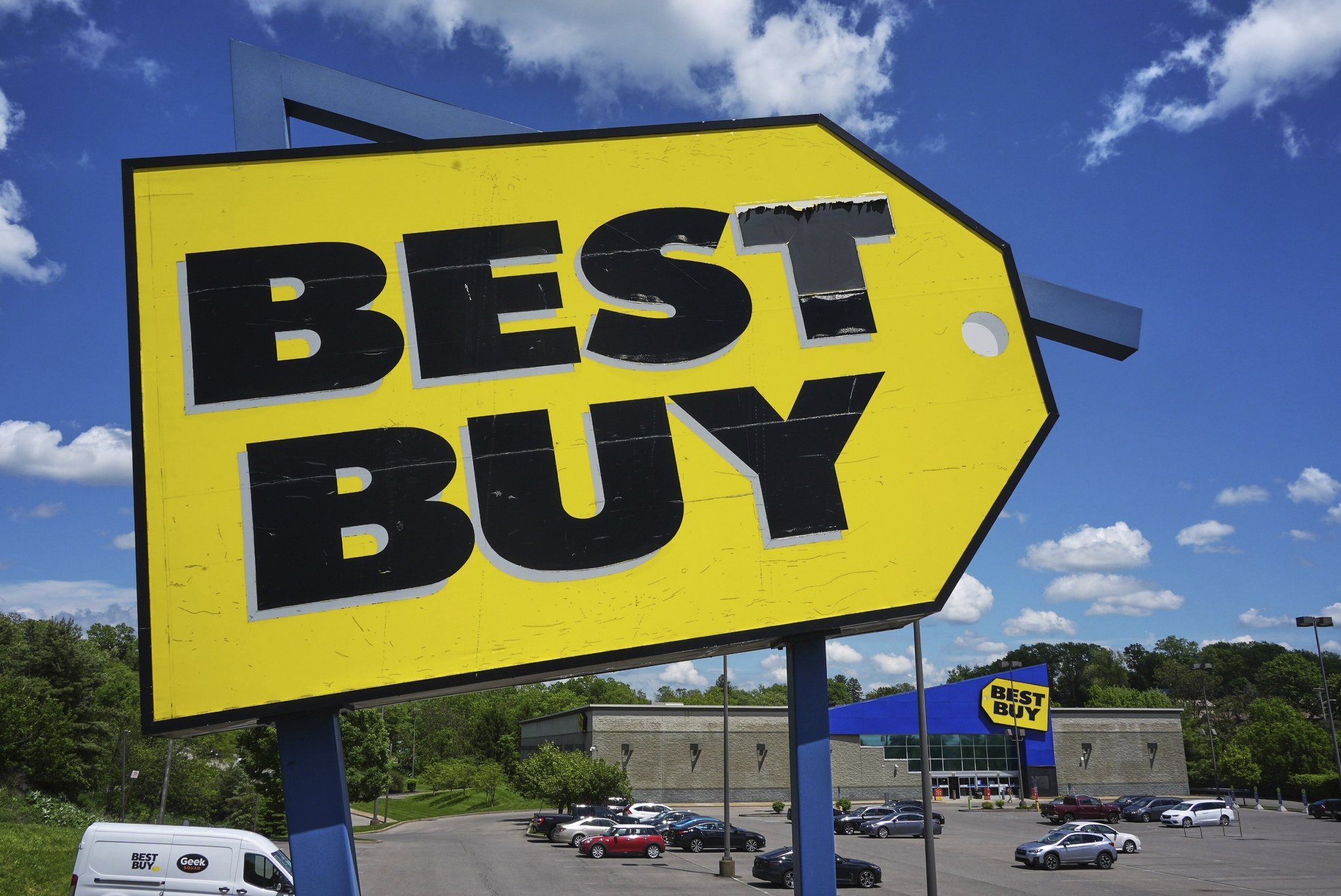 Best Buy store in Bethel Park, Pa., May 15, 2025. (AP Photo/Gene J. Puskar, File)