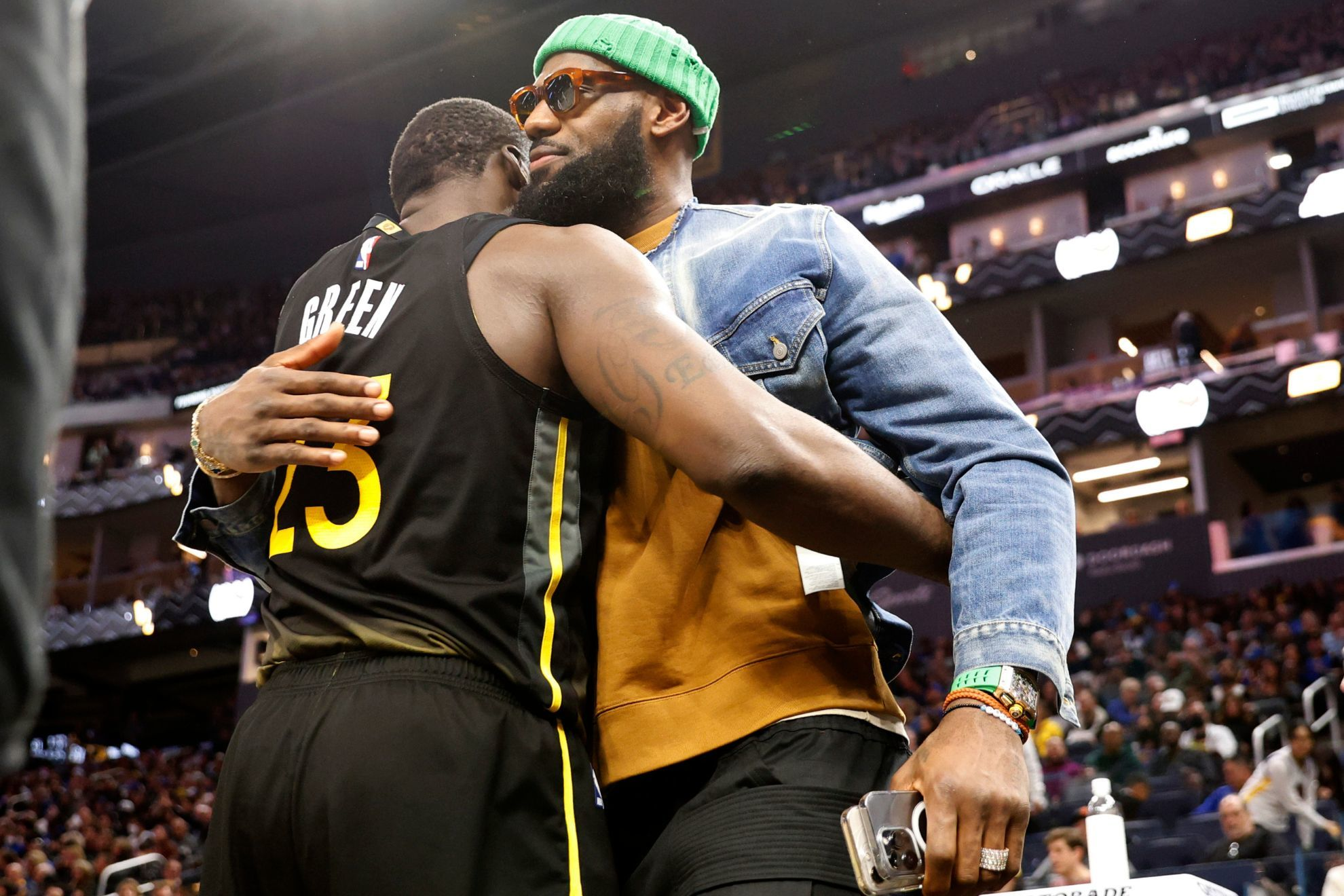 LeBron James sparks NBA buzz with cryptic dinner hint involving Draymond Green
