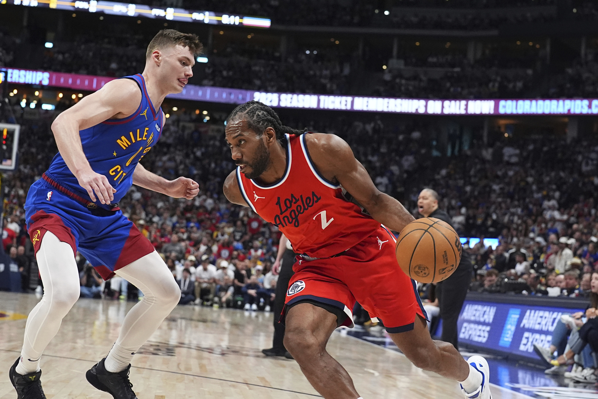 Kawhi Leonard in action