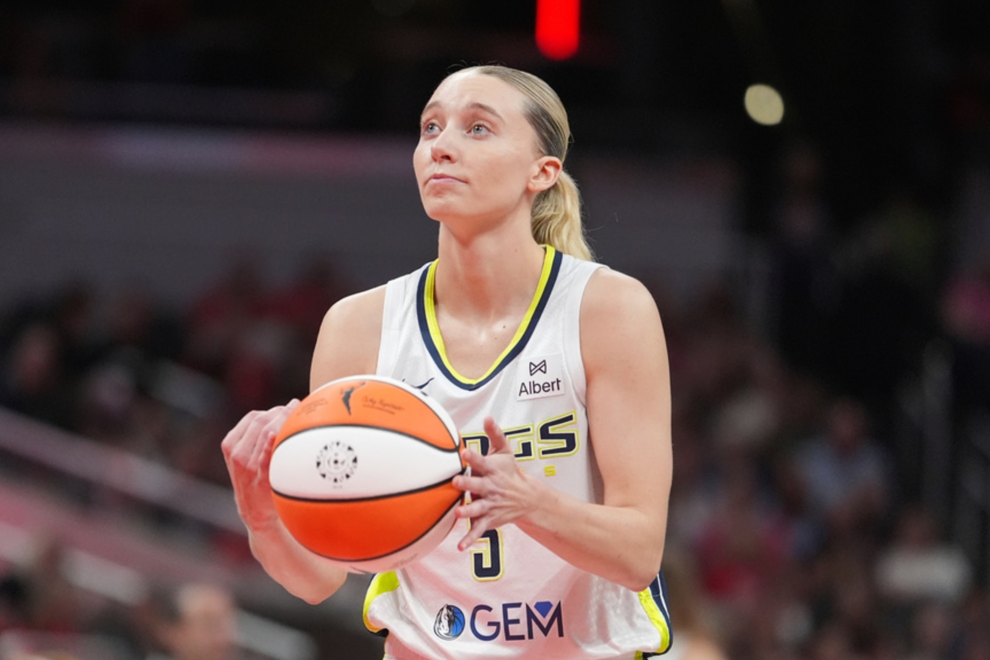 Paige Bueckers continues to break records amid the worst season in Dallas history.