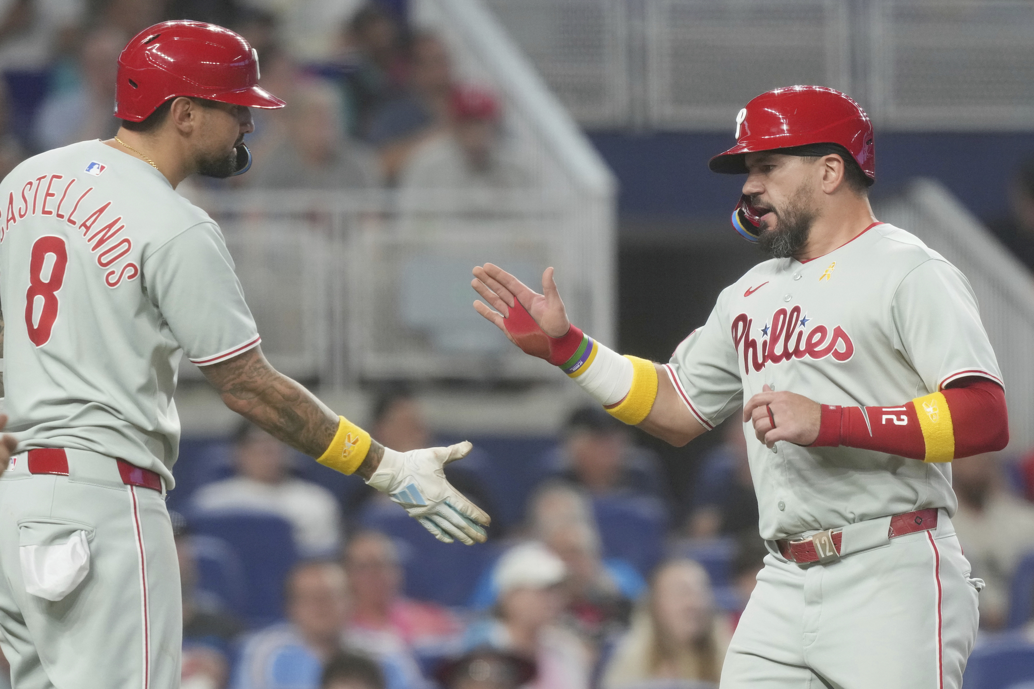 The father who snatched a home run ball from his own sons glove to give it to the Phillies Karen apologizes to him