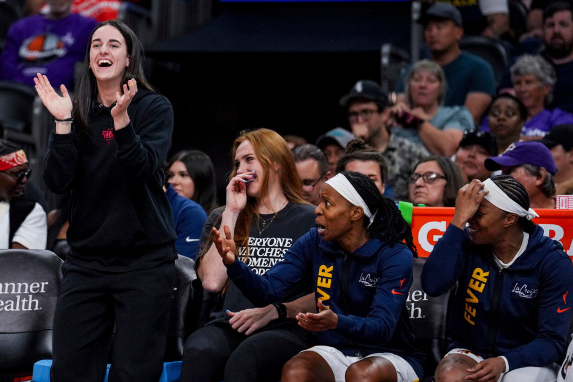 Indiana Fever fans reacted to Caitlin Clarks bold gesture after she called timeout for the Lynx