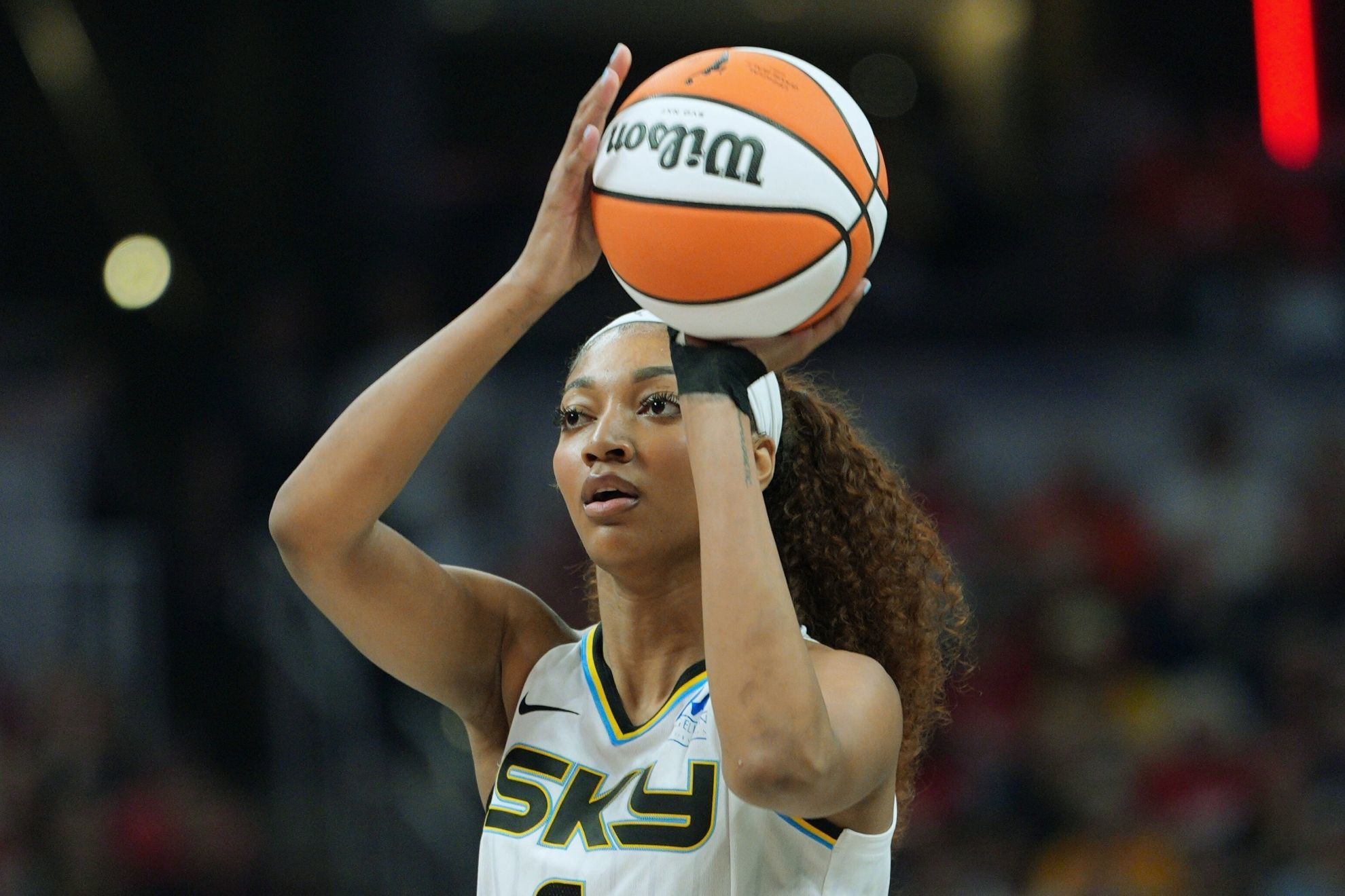 Angel Reese and the trade rumors in the WNBA: Washington Mystics and Los Angeles Sparks lead the odds