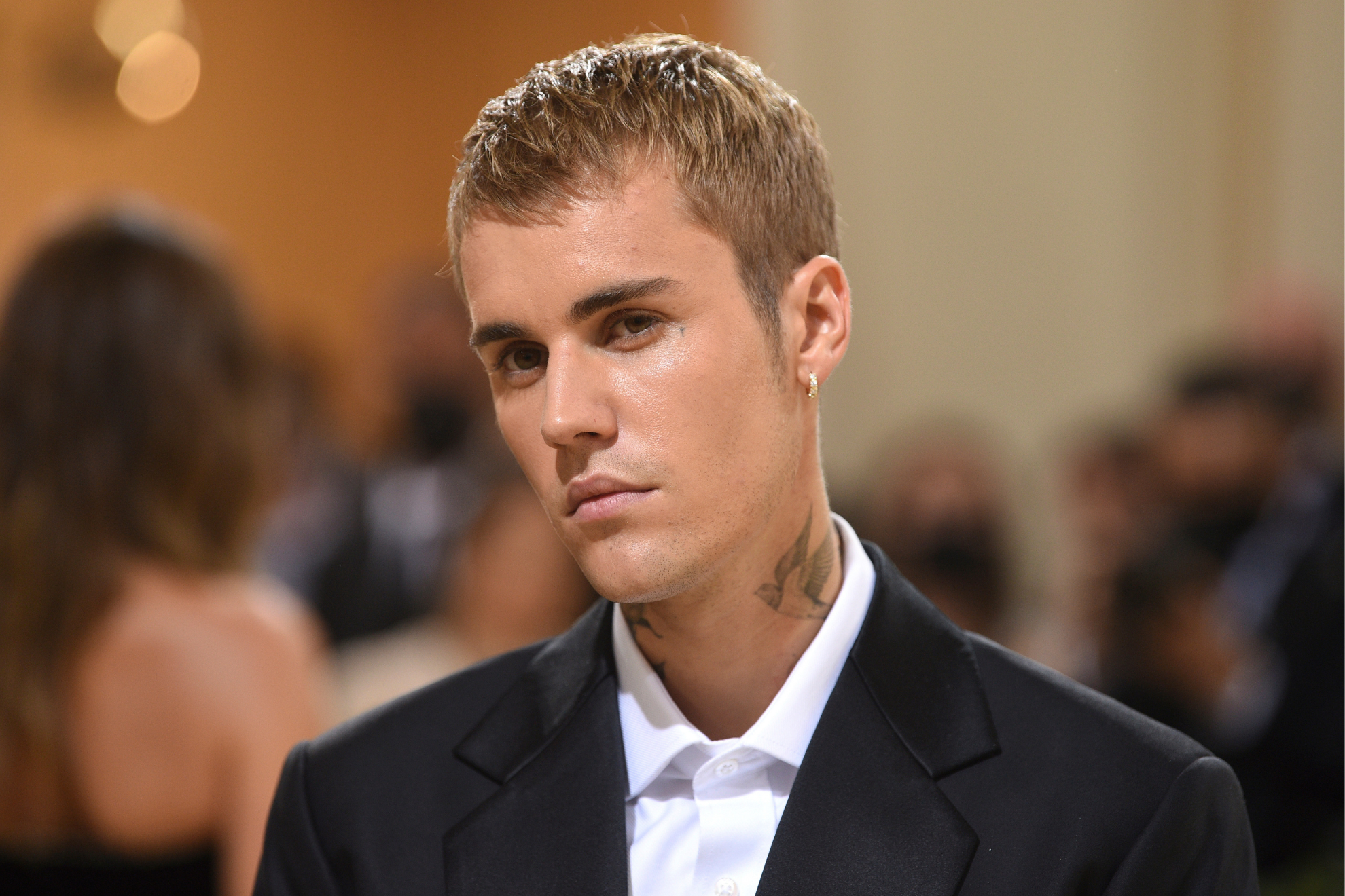 Justin Bieber poses for pictures during the 2021 Met Gala.