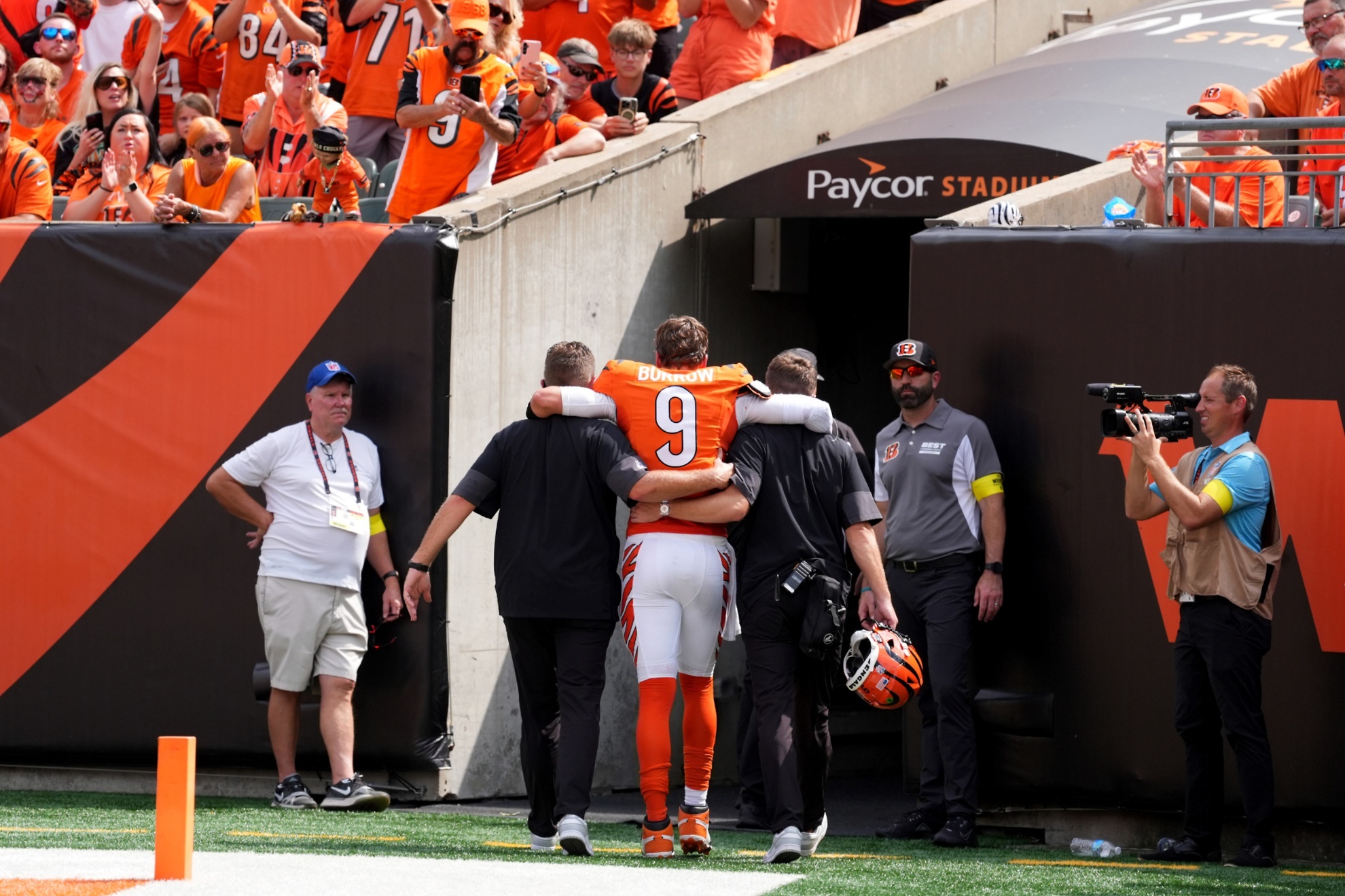 Joe Burrows injury has put the Bengals front office in serious trouble.