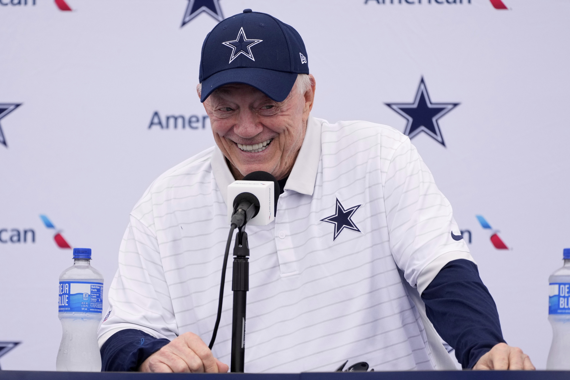 Jerry Jones signals Cowboys could shake up NFL Draft with major trades