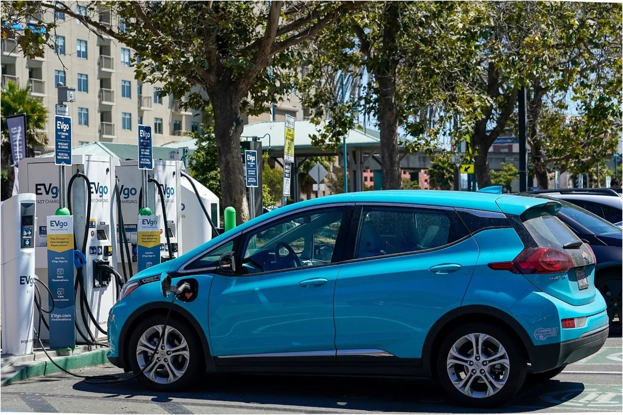 California bids farewell to electric car program.