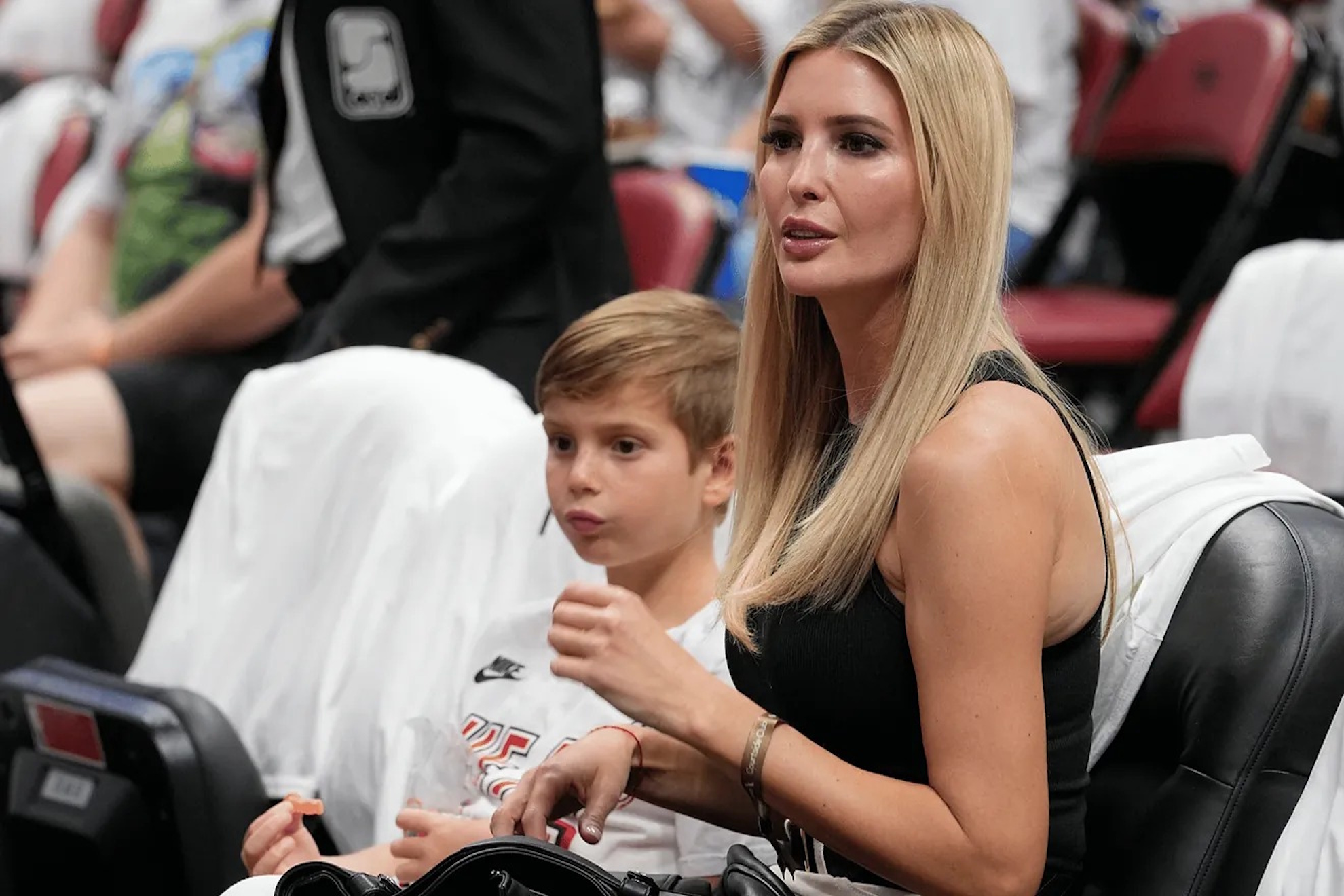 Donald Trumps daughter Ivanka prepares for the World Cup and surrenders to Messi with her children