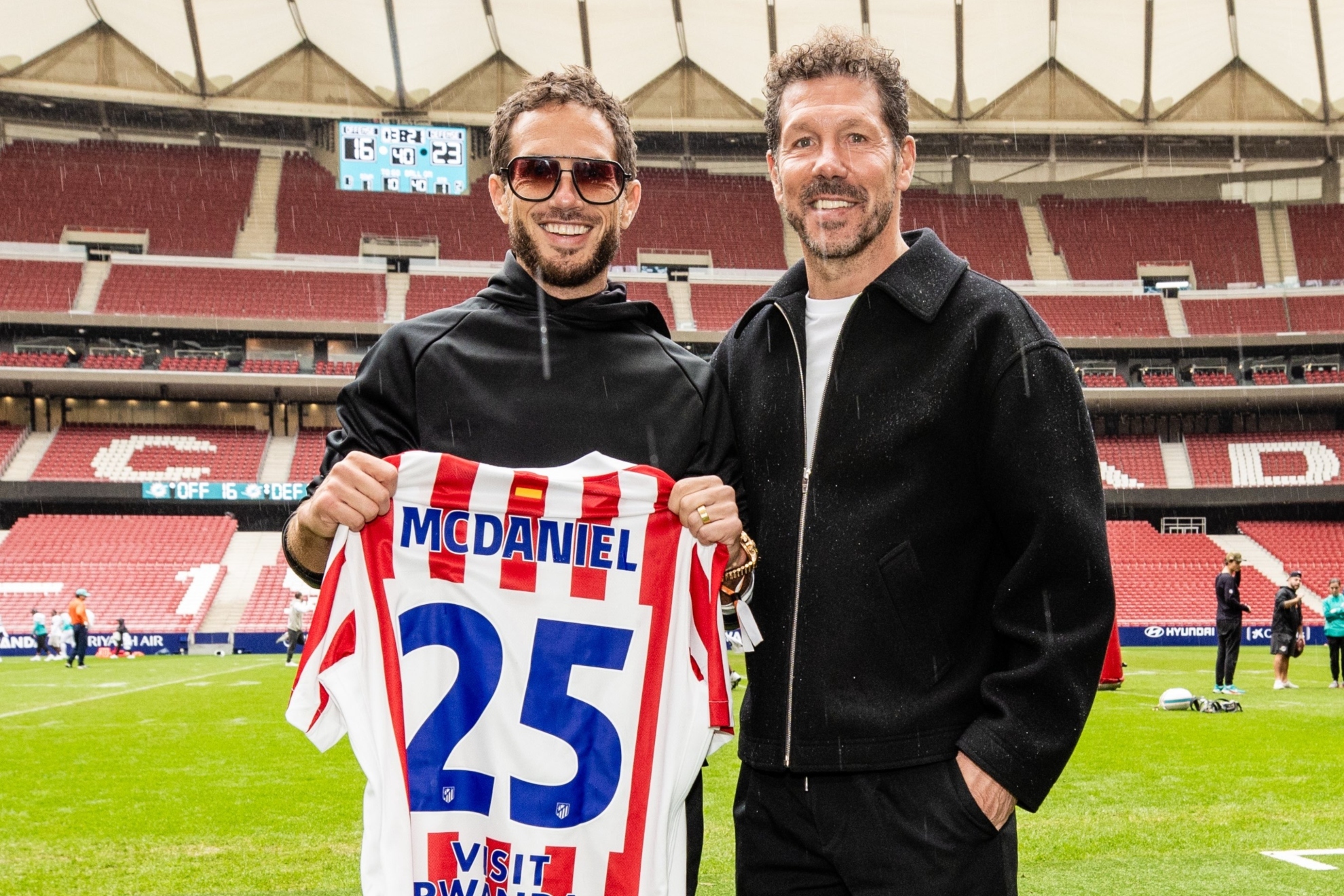 Mike McDaniel and Diego Simeone