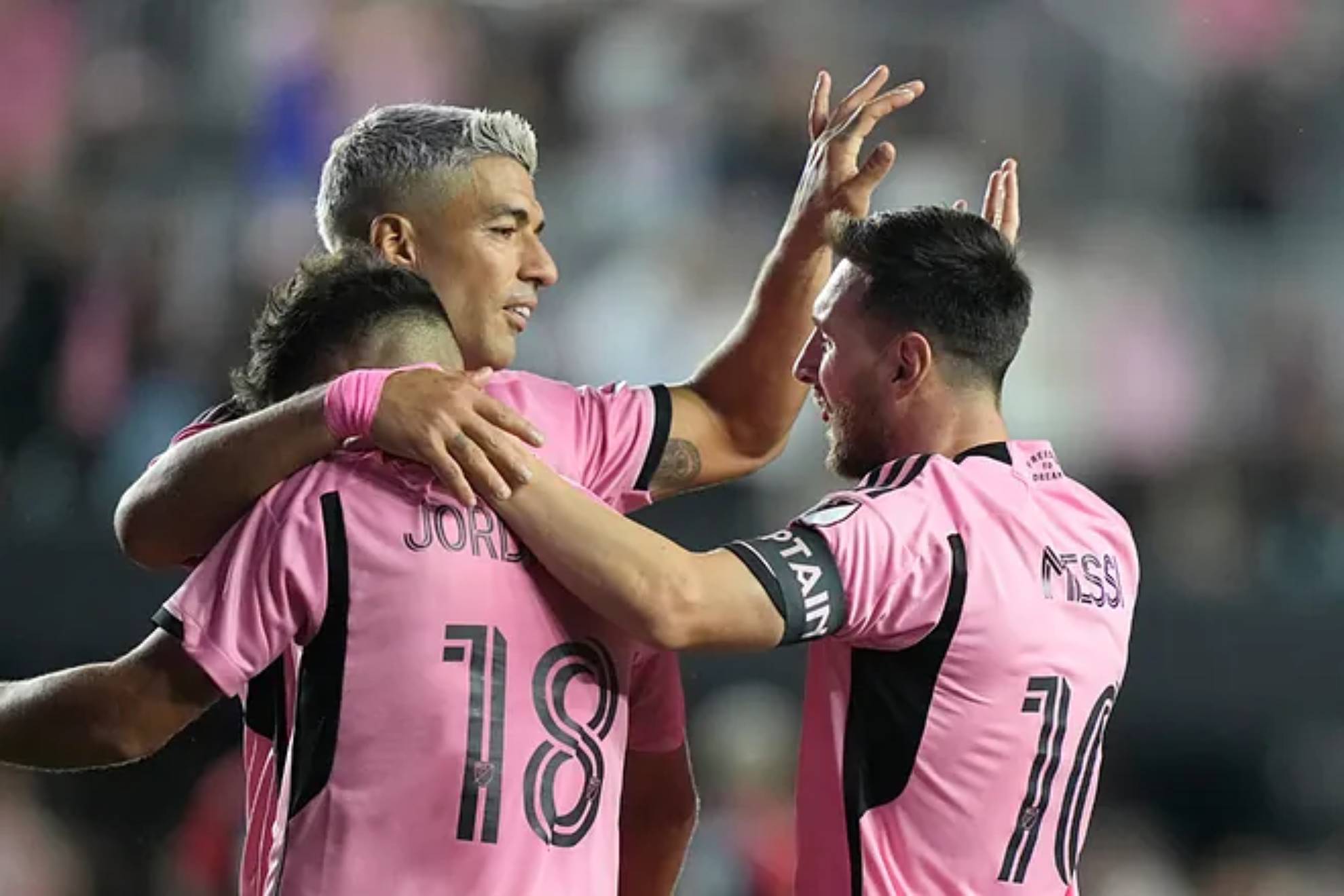 Lionel Messi and Luis Suarez win another title they did not have after being crowned champions