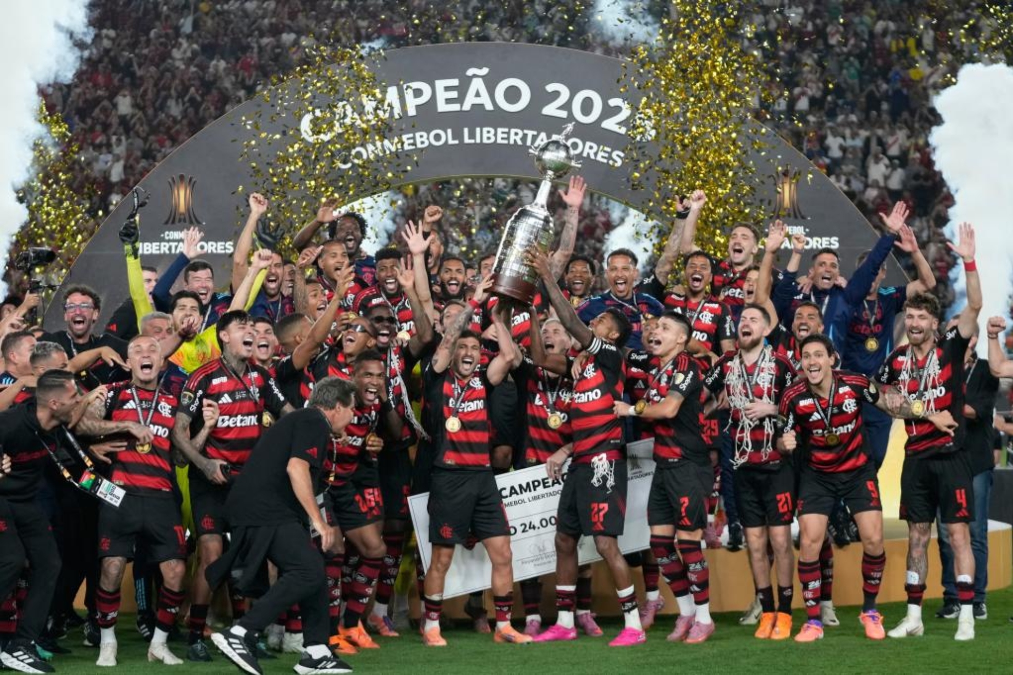 Flamengo celebrating