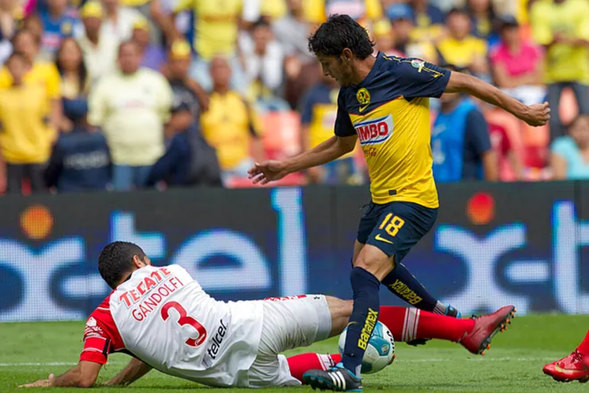 Club Am�rica fans are angry that people who arent legends are being called legends/