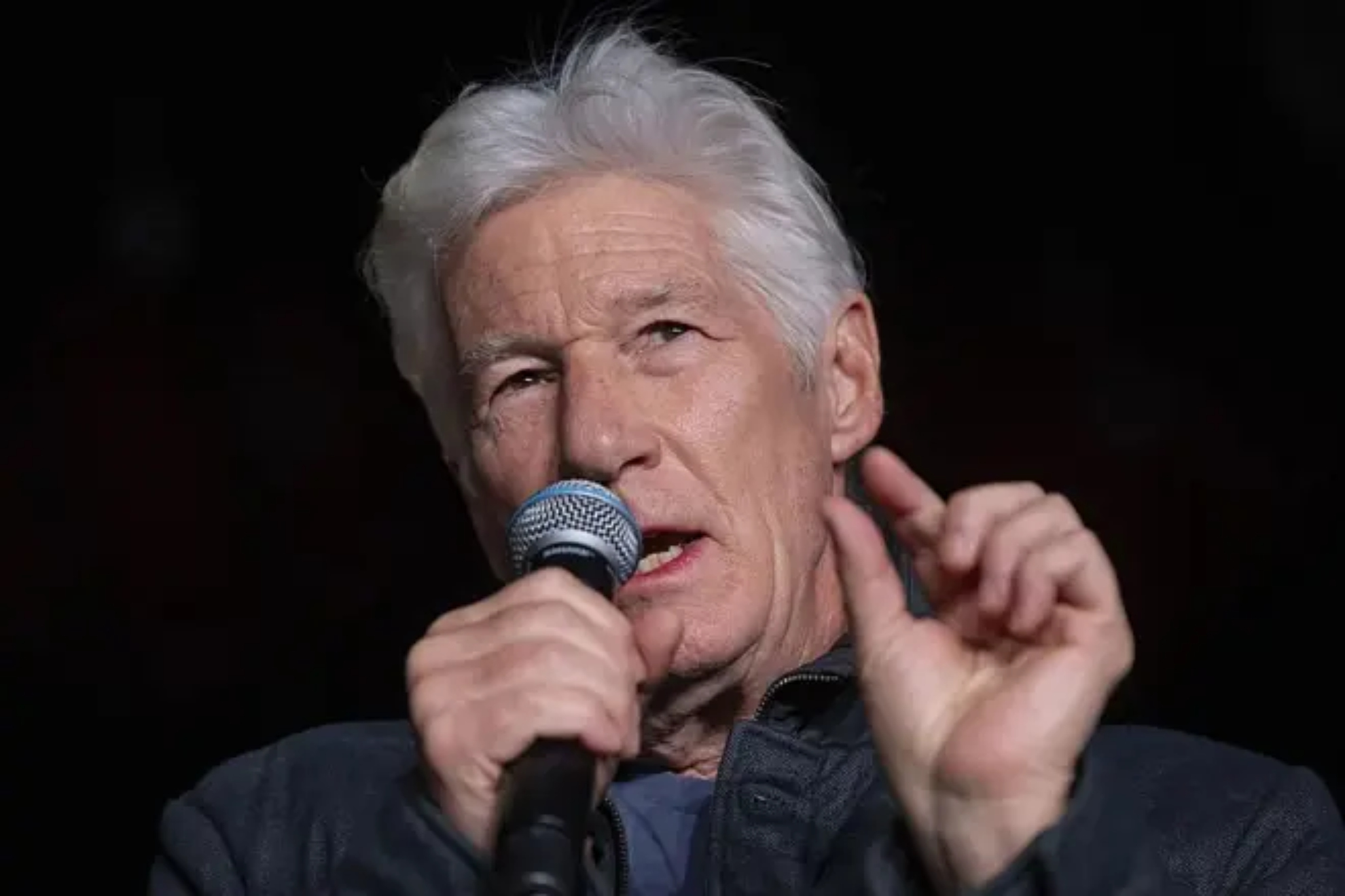 Richard Gere talks about the Oscar ban he received for his controversial speech: I do what I do, I dont take it personally