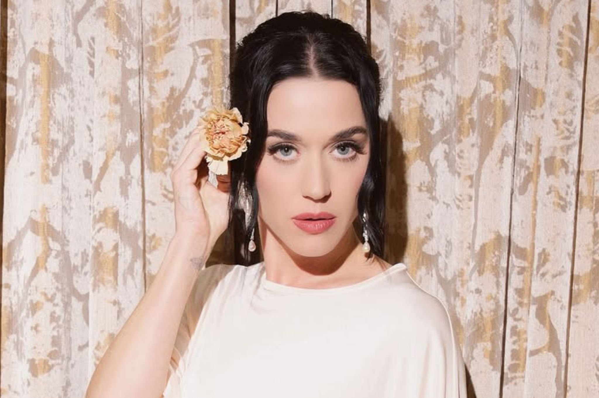 Katy Perry chooses a surprising location.