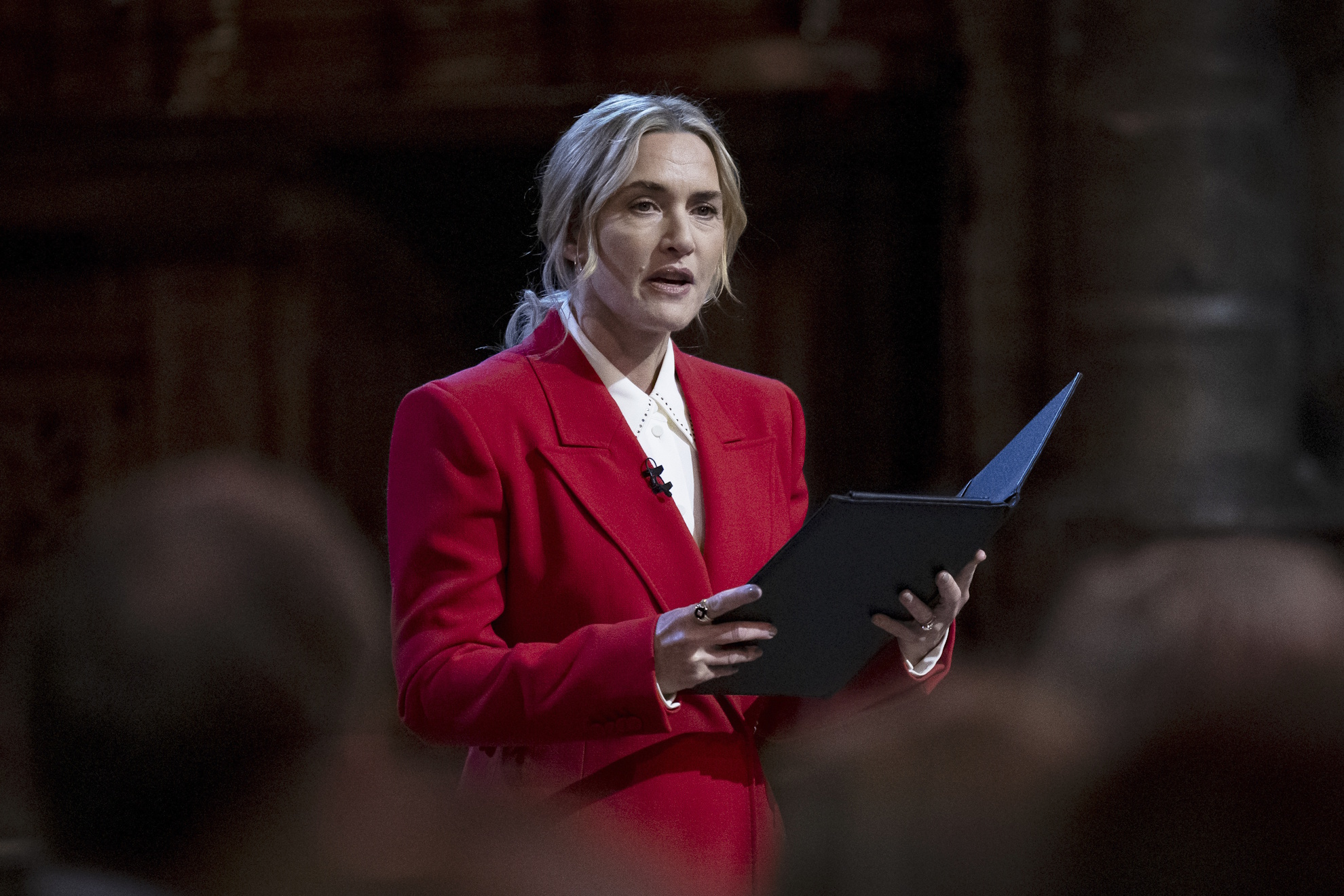 Kate Winslet shoots down the aesthetic pressure that exists in Hollywood: Its terrifying that a persons self-esteem depends so much on their appearance