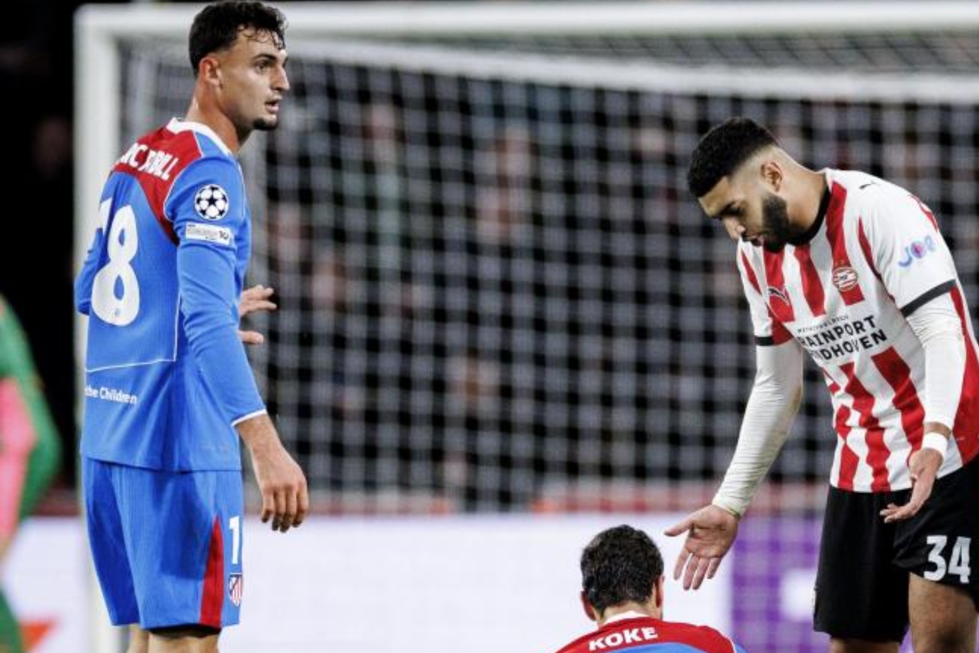 Pubill, en un momento del encuentro ante el PSV.